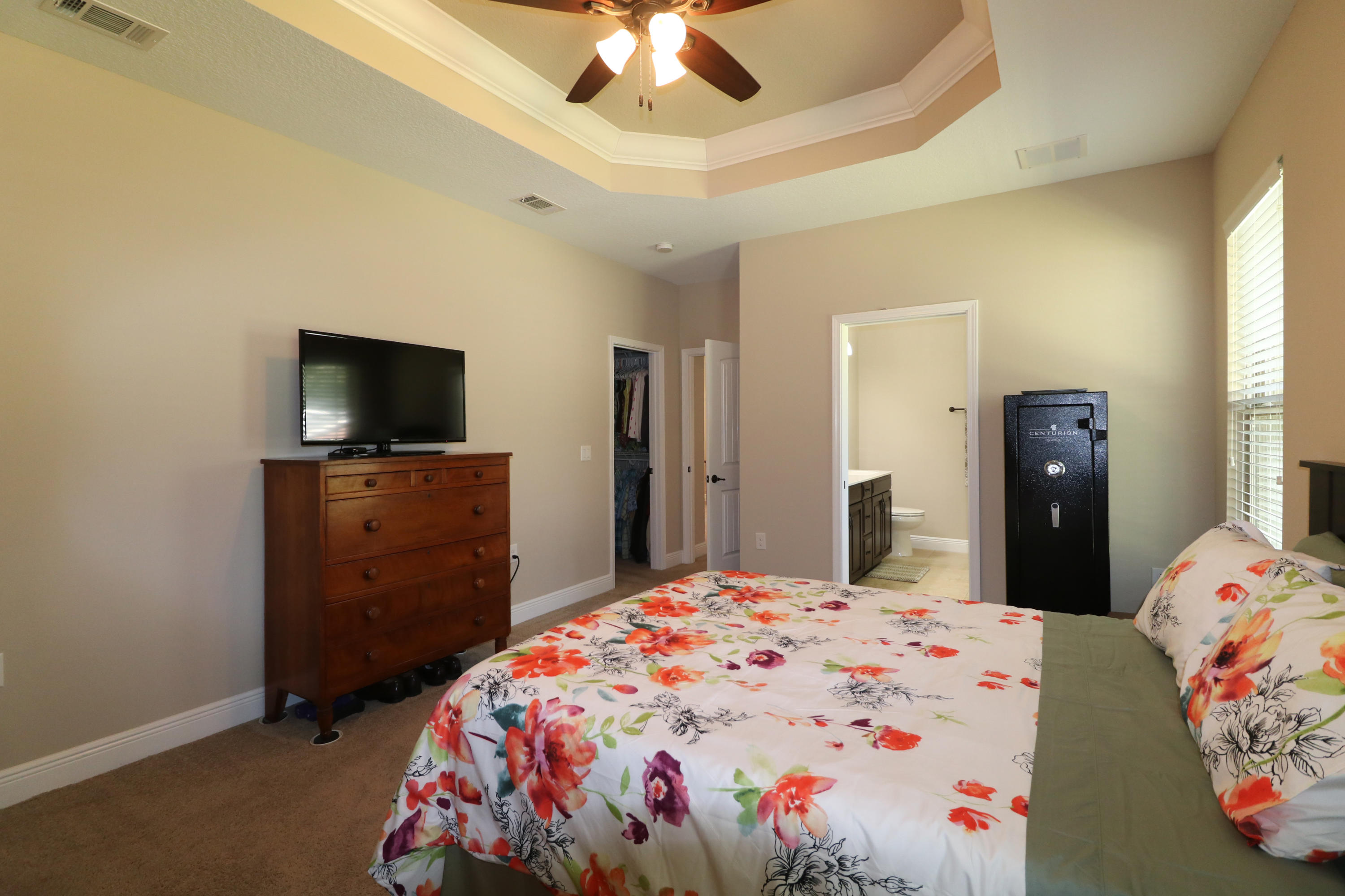 TOM BARROW - Residential