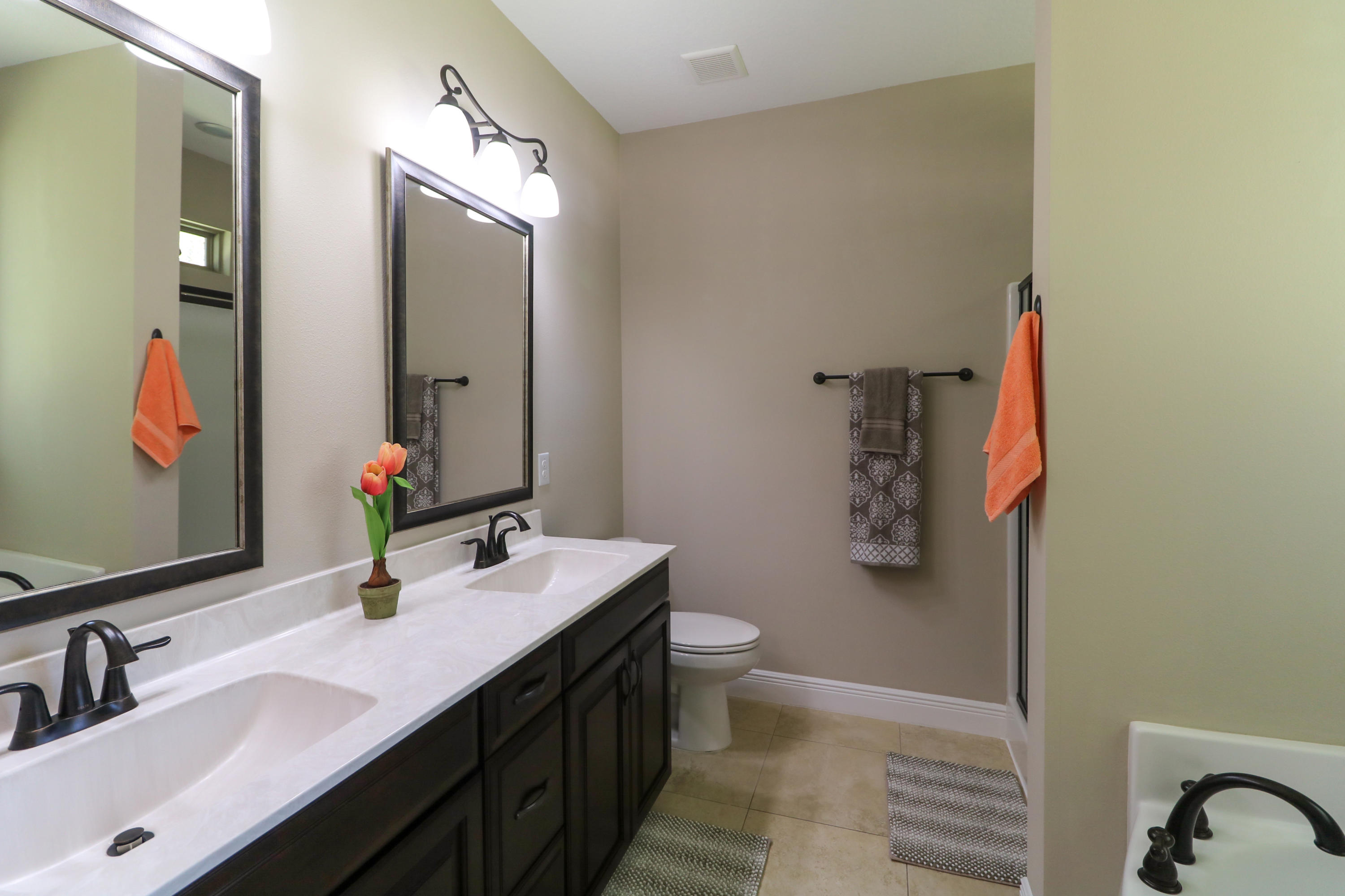 TOM BARROW - Residential