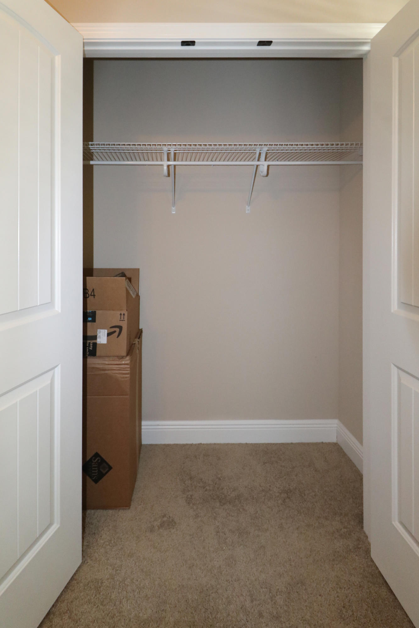 TOM BARROW - Residential