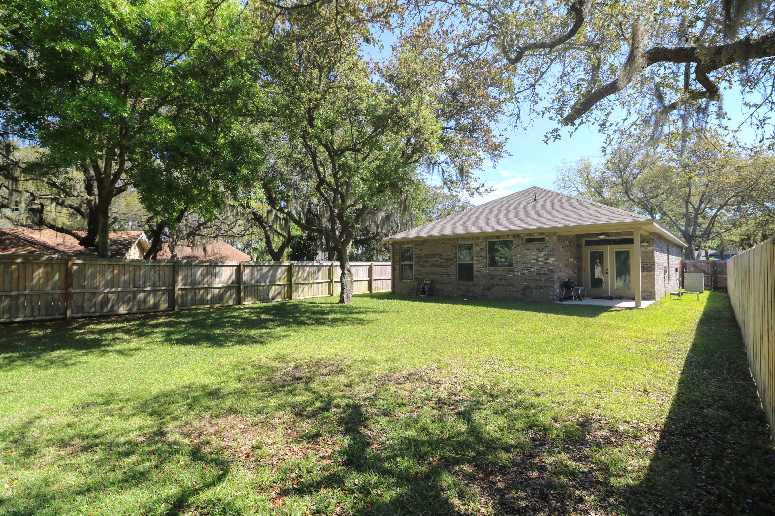 TOM BARROW - Residential