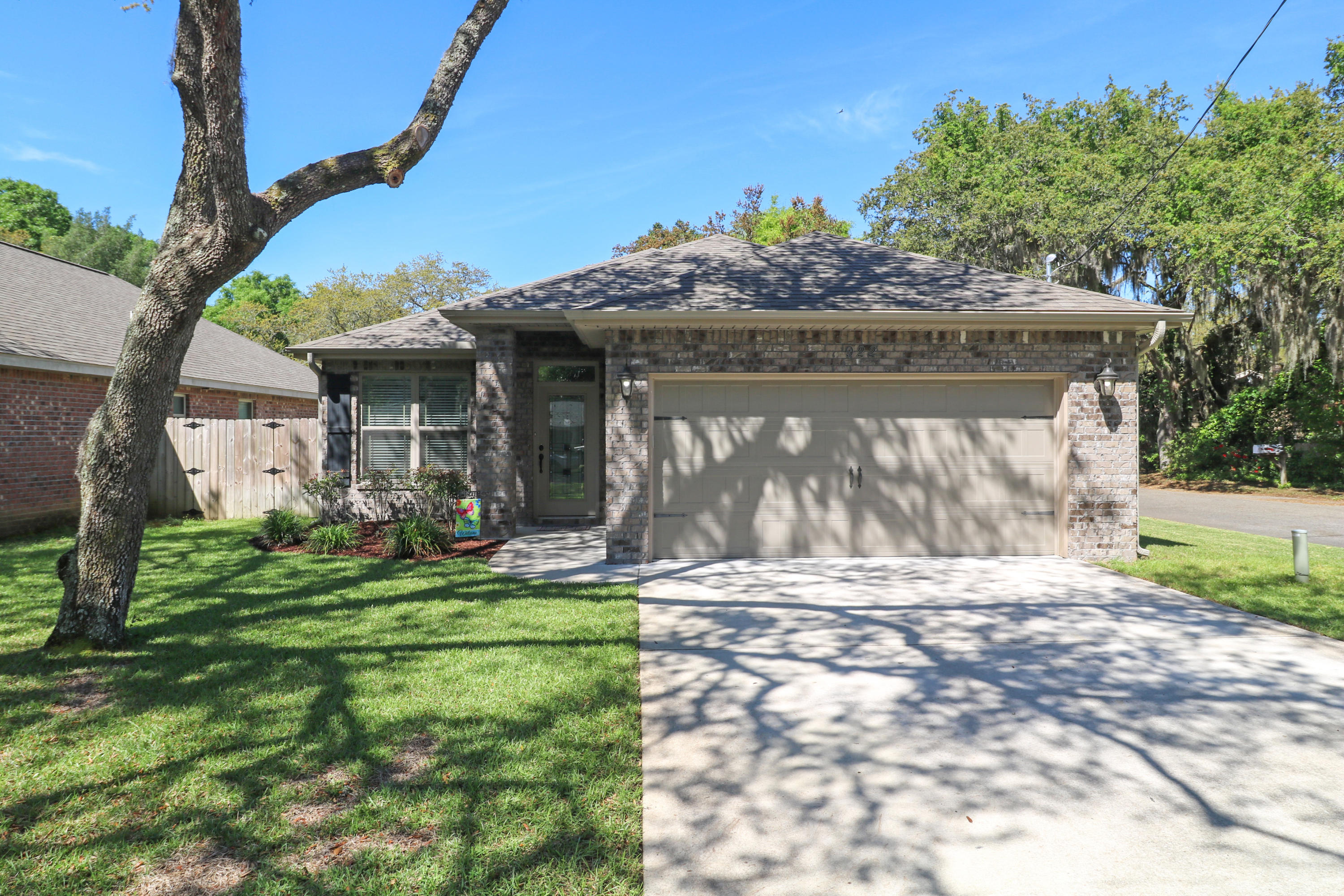 TOM BARROW - Residential