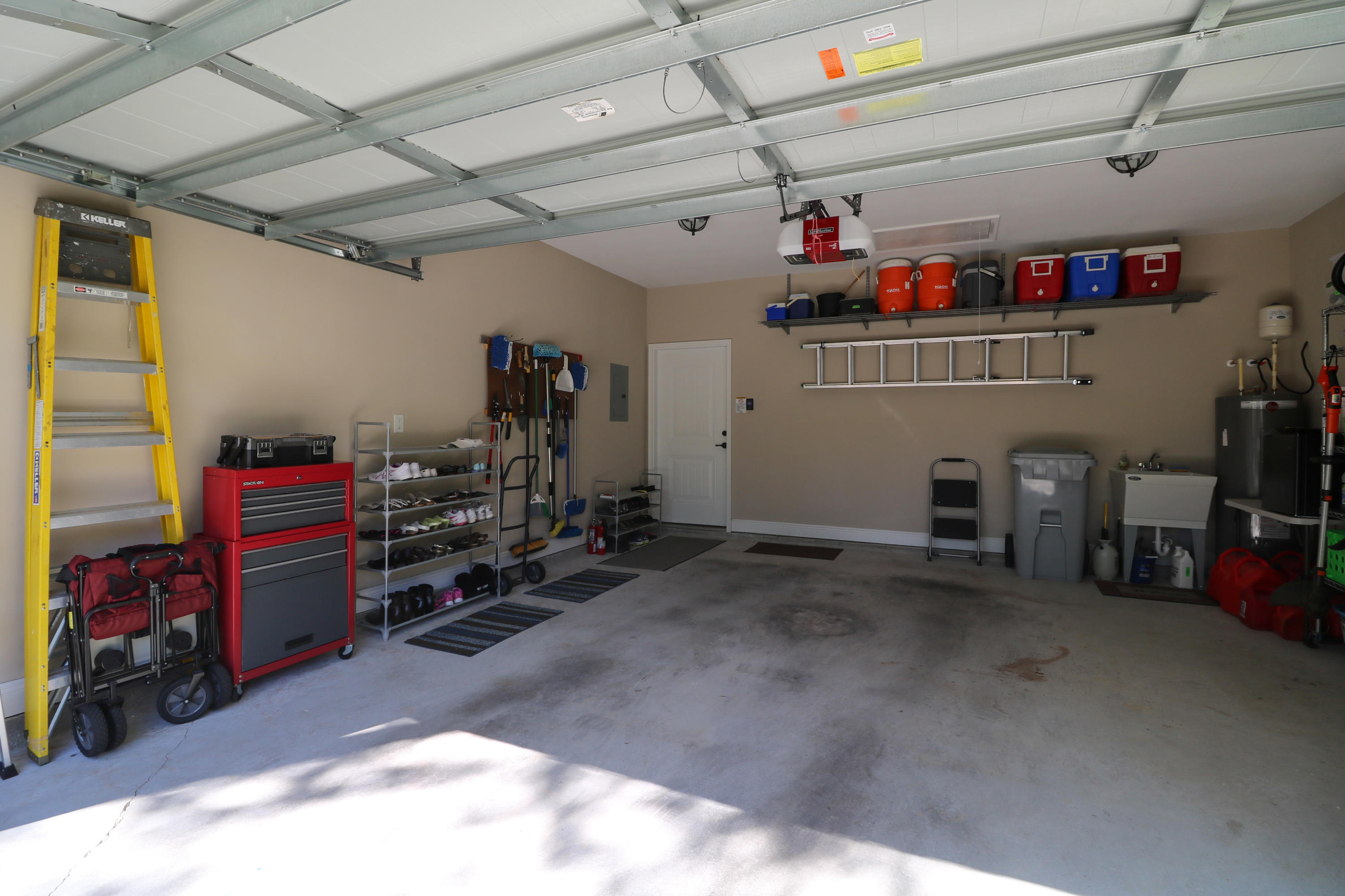 TOM BARROW - Residential