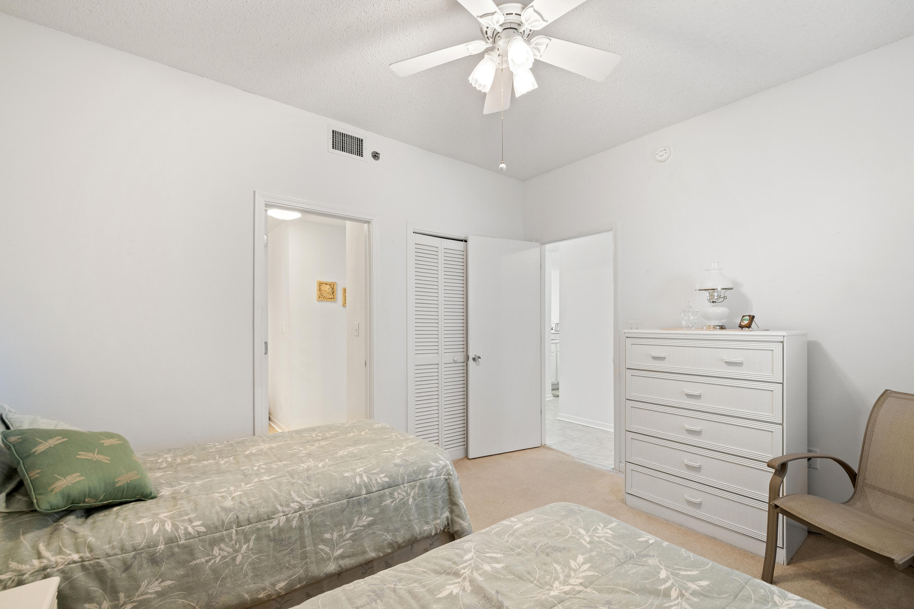 PALM COURT YACHT CLUB - Residential