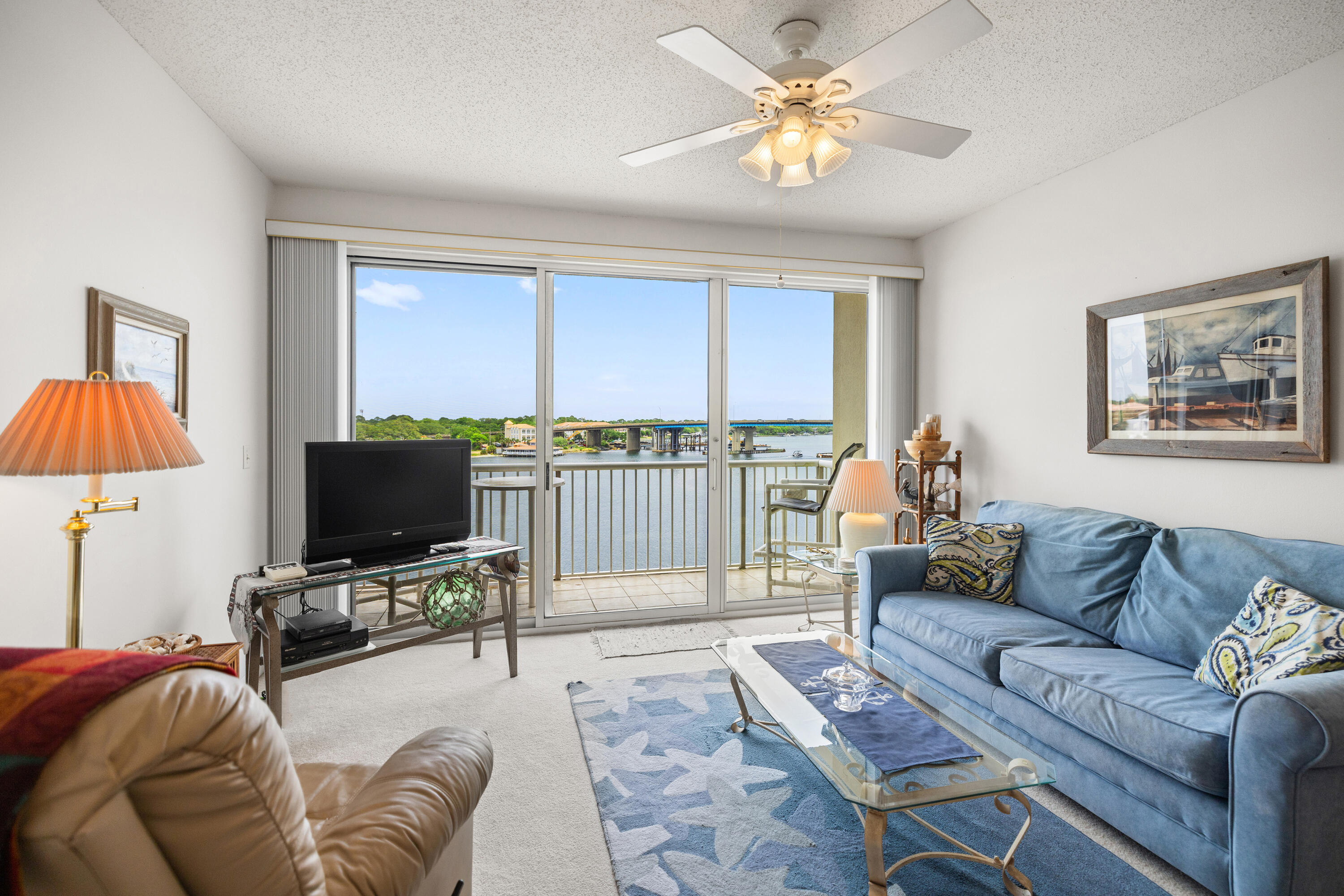 PALM COURT YACHT CLUB - Residential