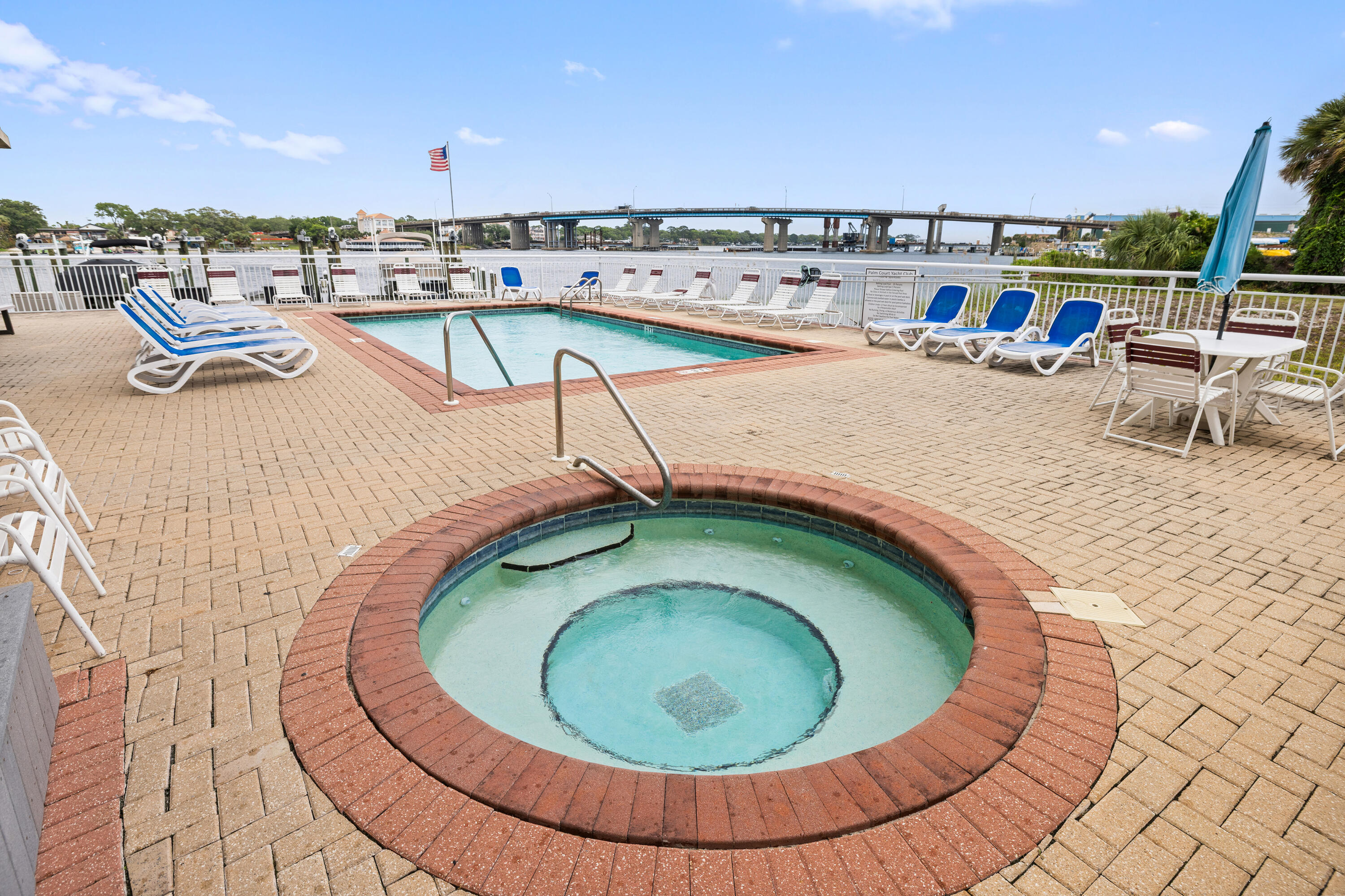 PALM COURT YACHT CLUB - Residential