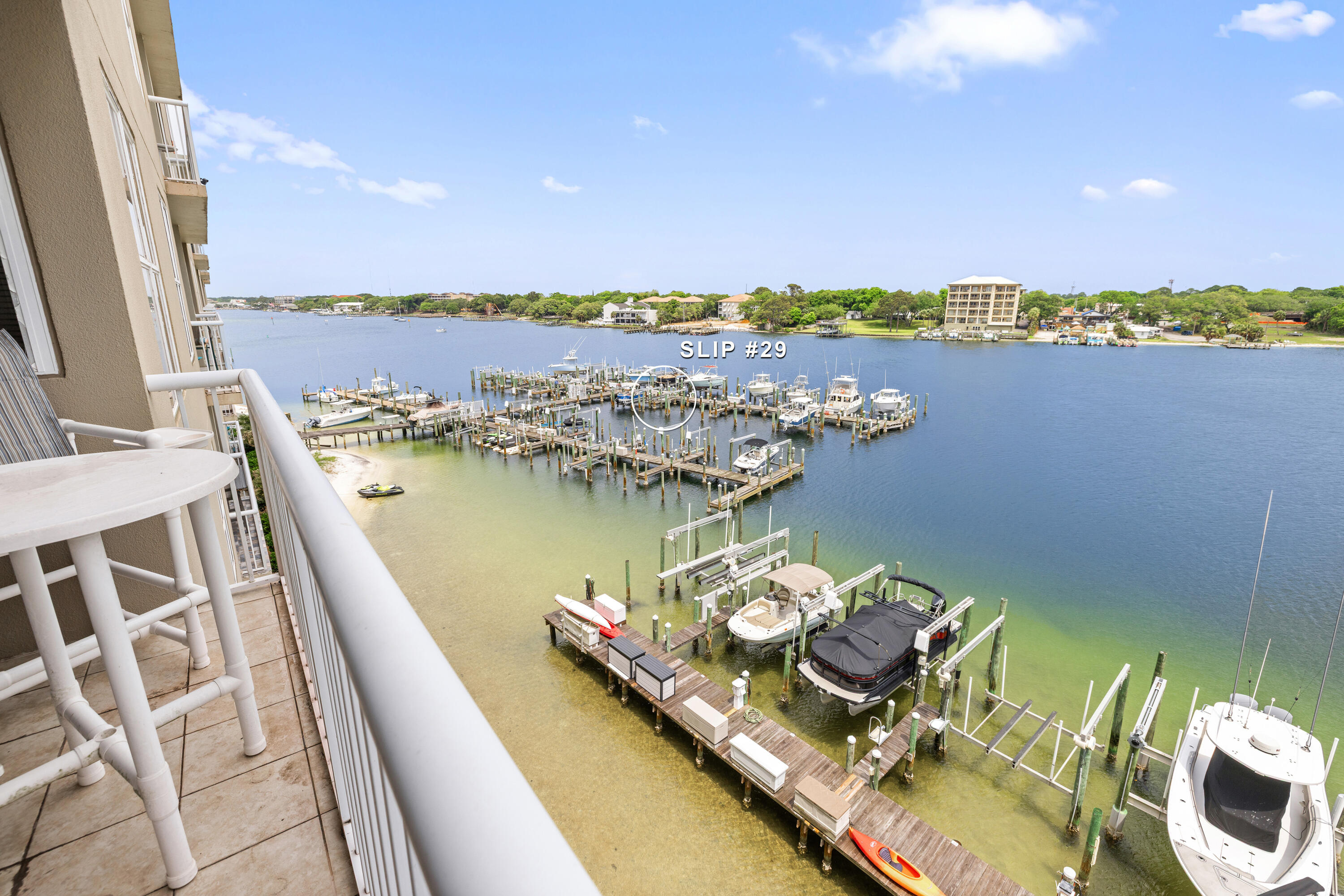 PALM COURT YACHT CLUB - Residential