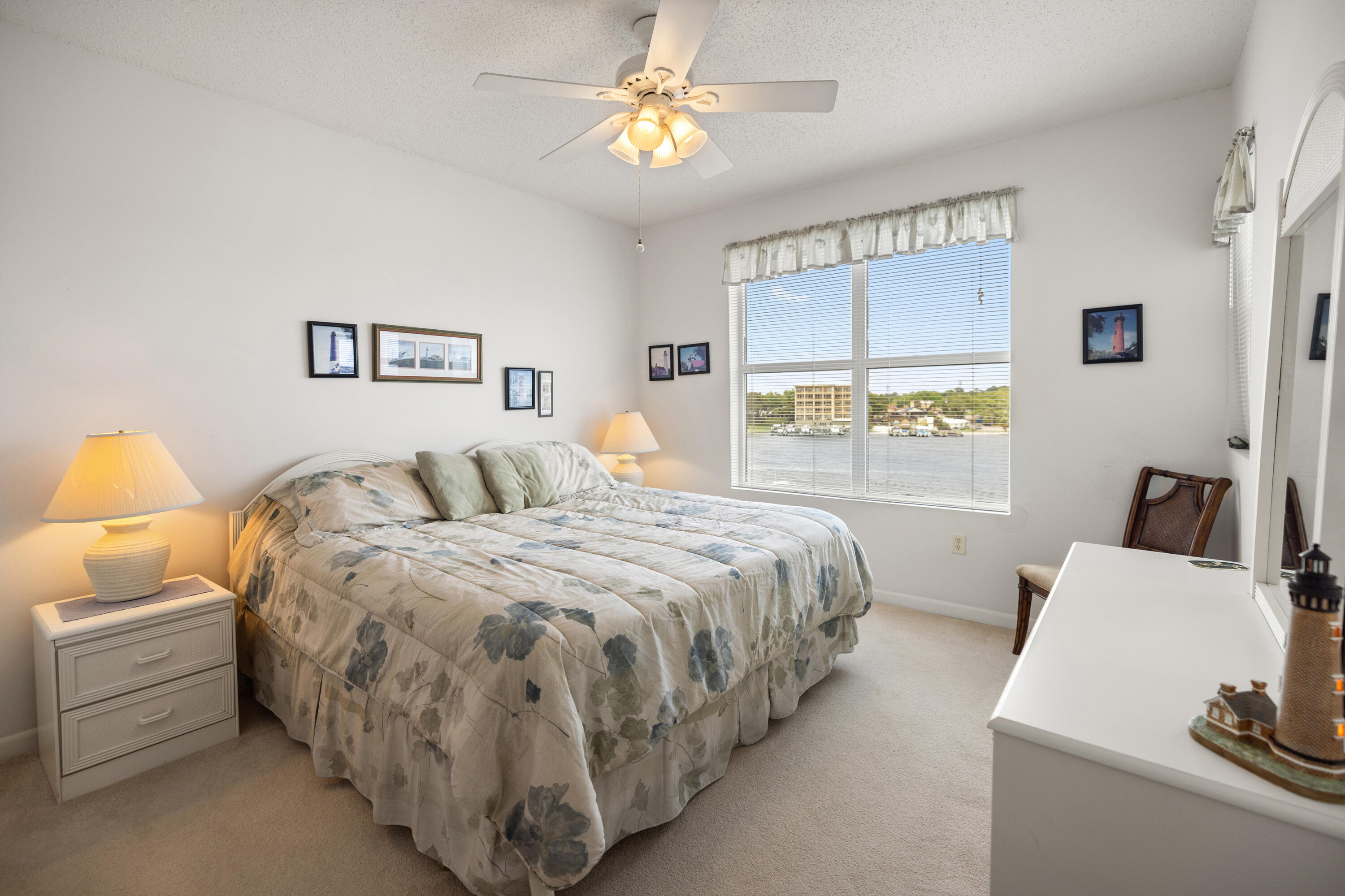 PALM COURT YACHT CLUB - Residential