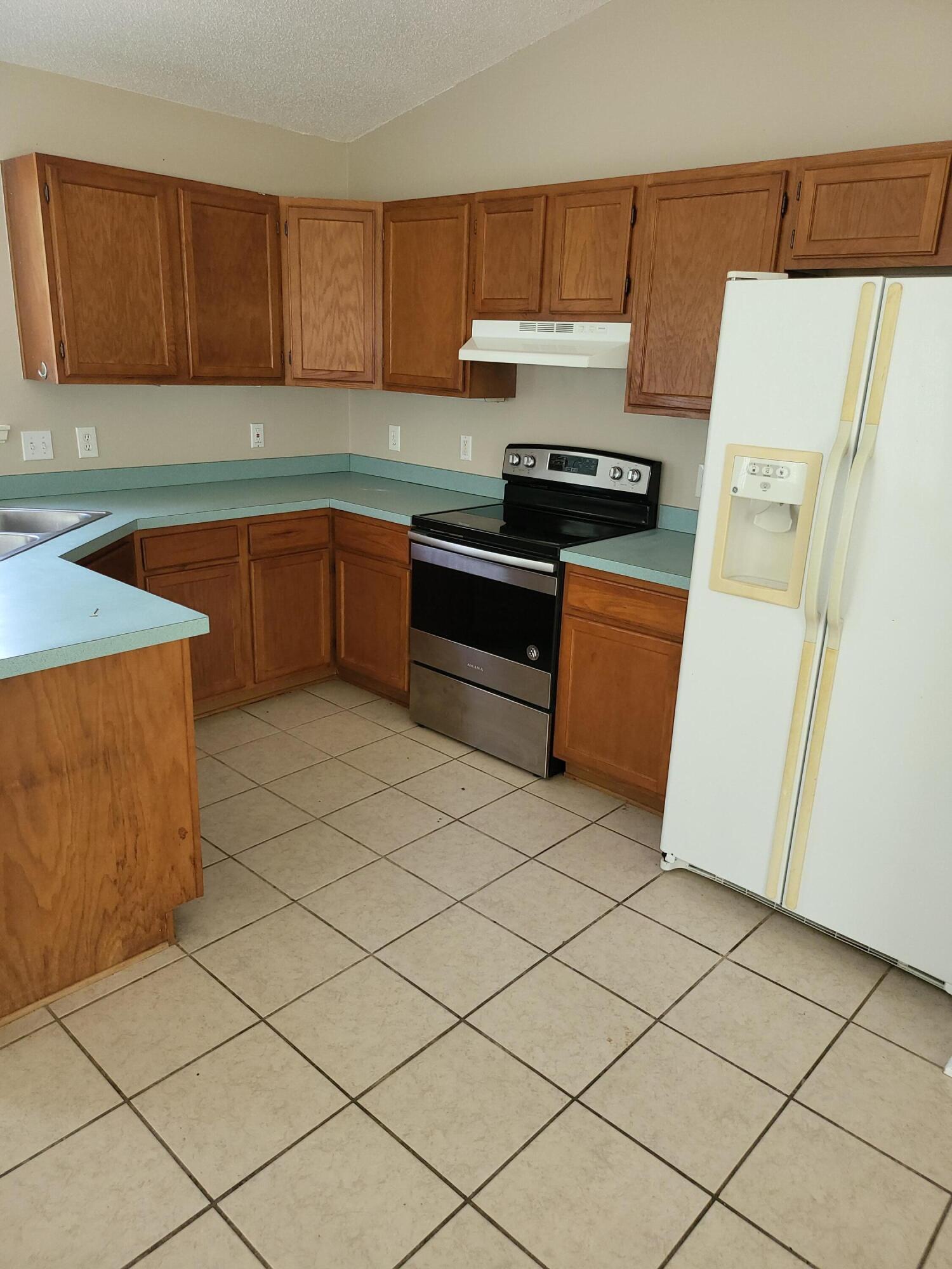 SAN CARLOS ESTATES - Residential