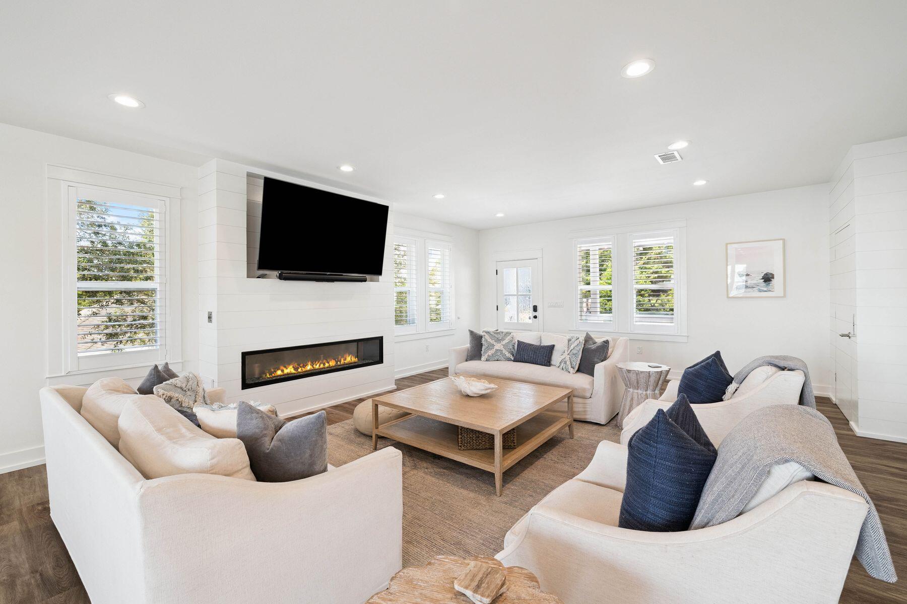 ROLLING DUNES ESTATES UNIT 2 - Residential