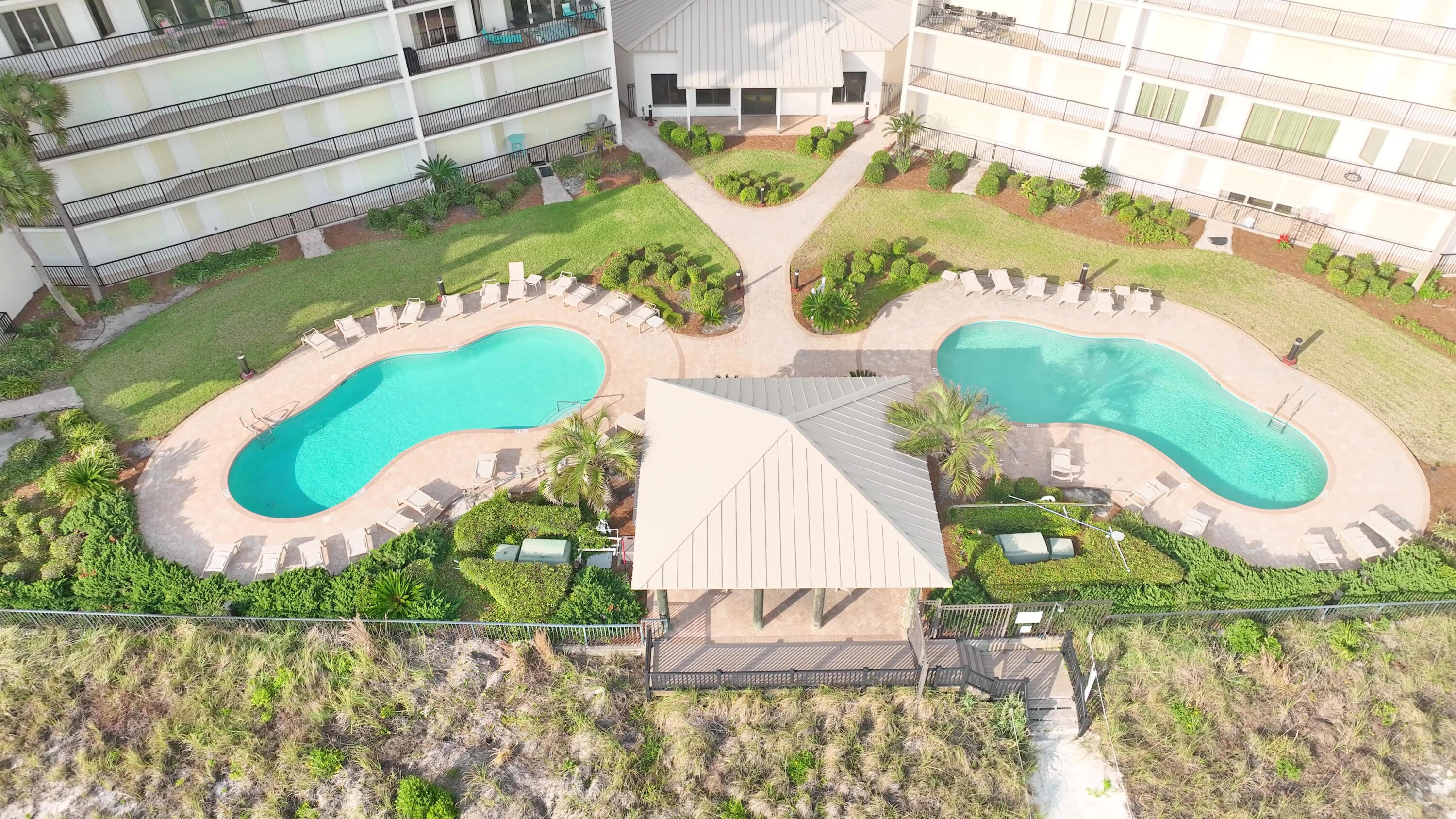 SUMMERWIND CONDOS - Residential