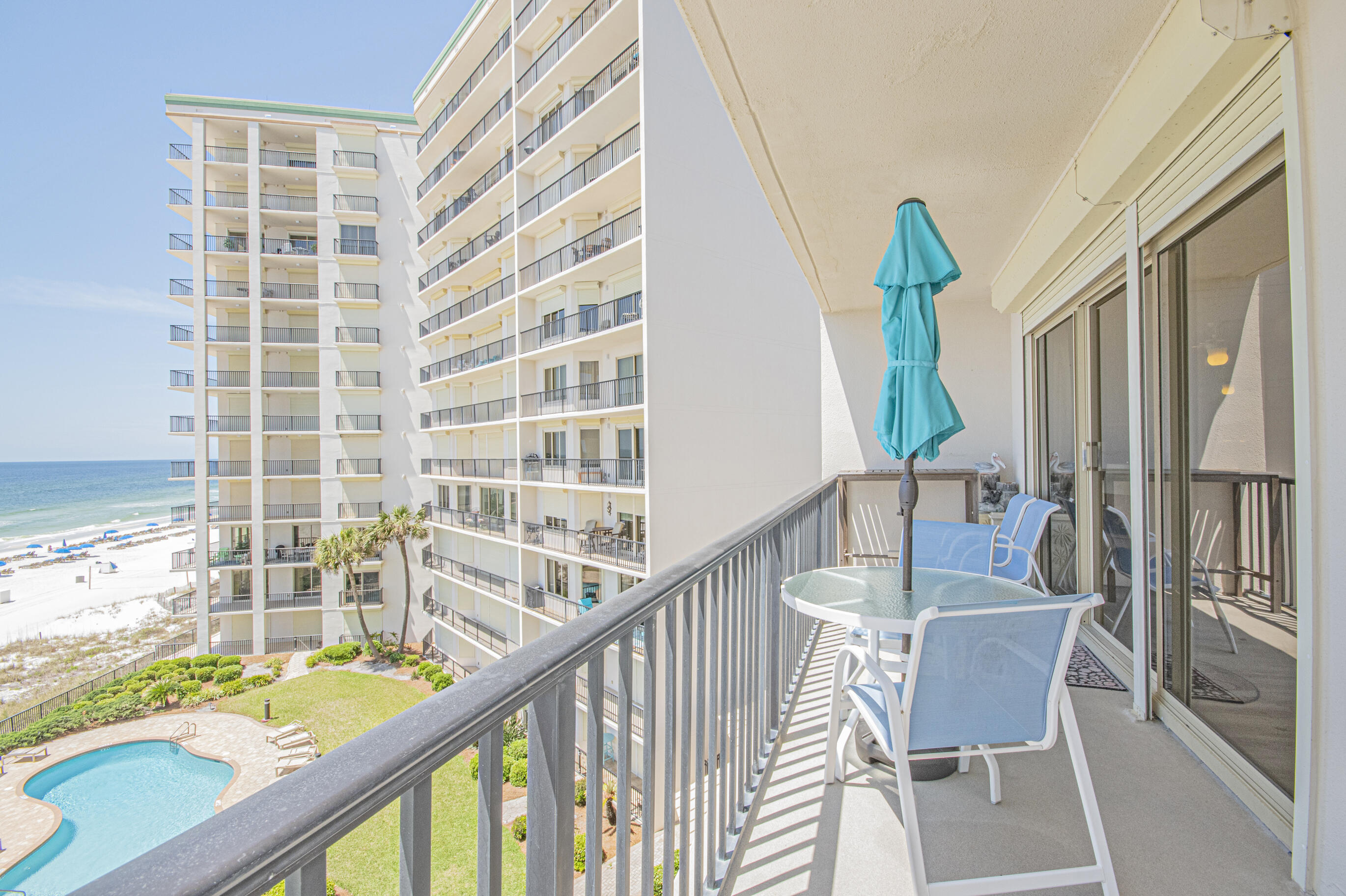 SUMMERWIND CONDOS - Residential