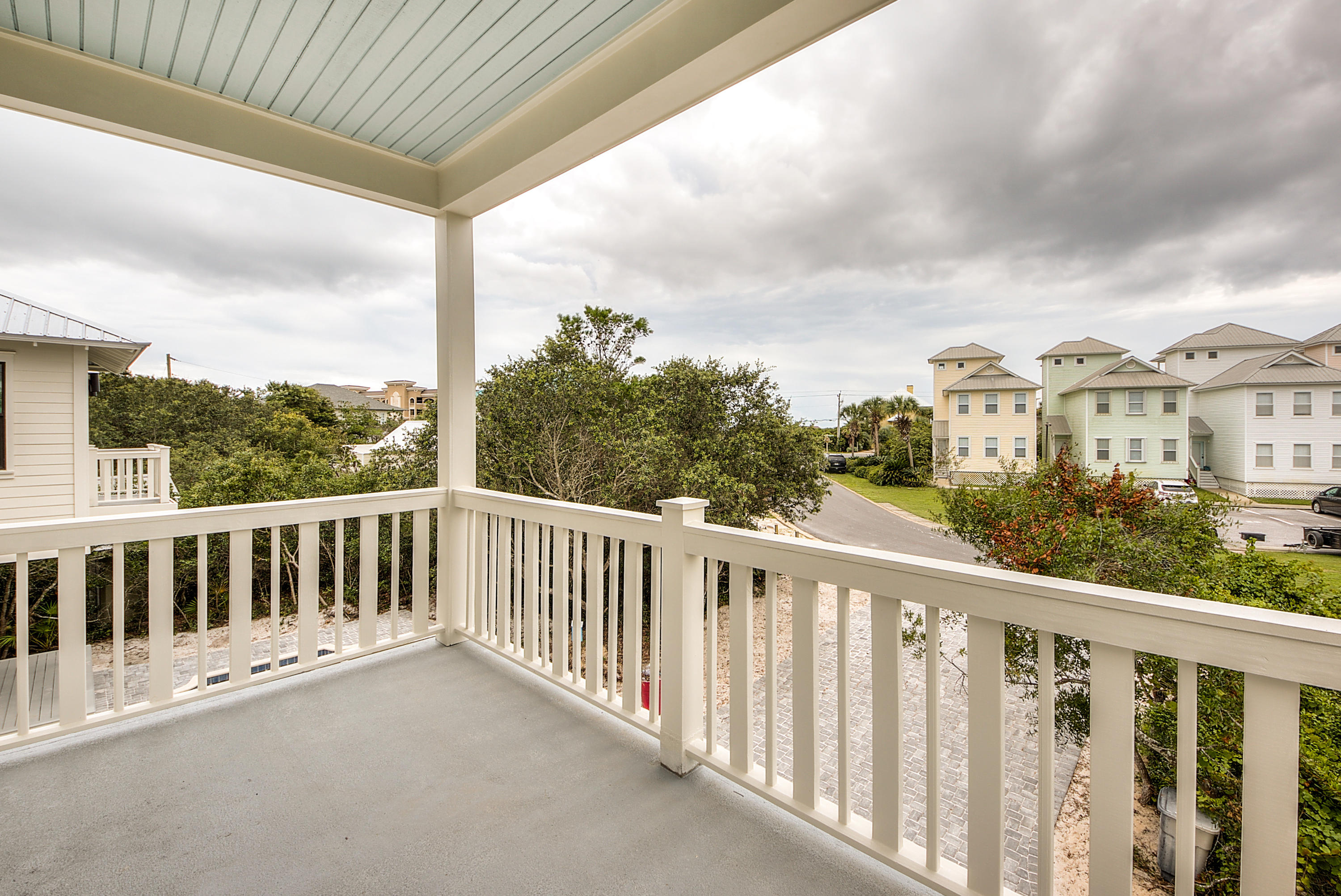 SEABREEZE EAST - Residential