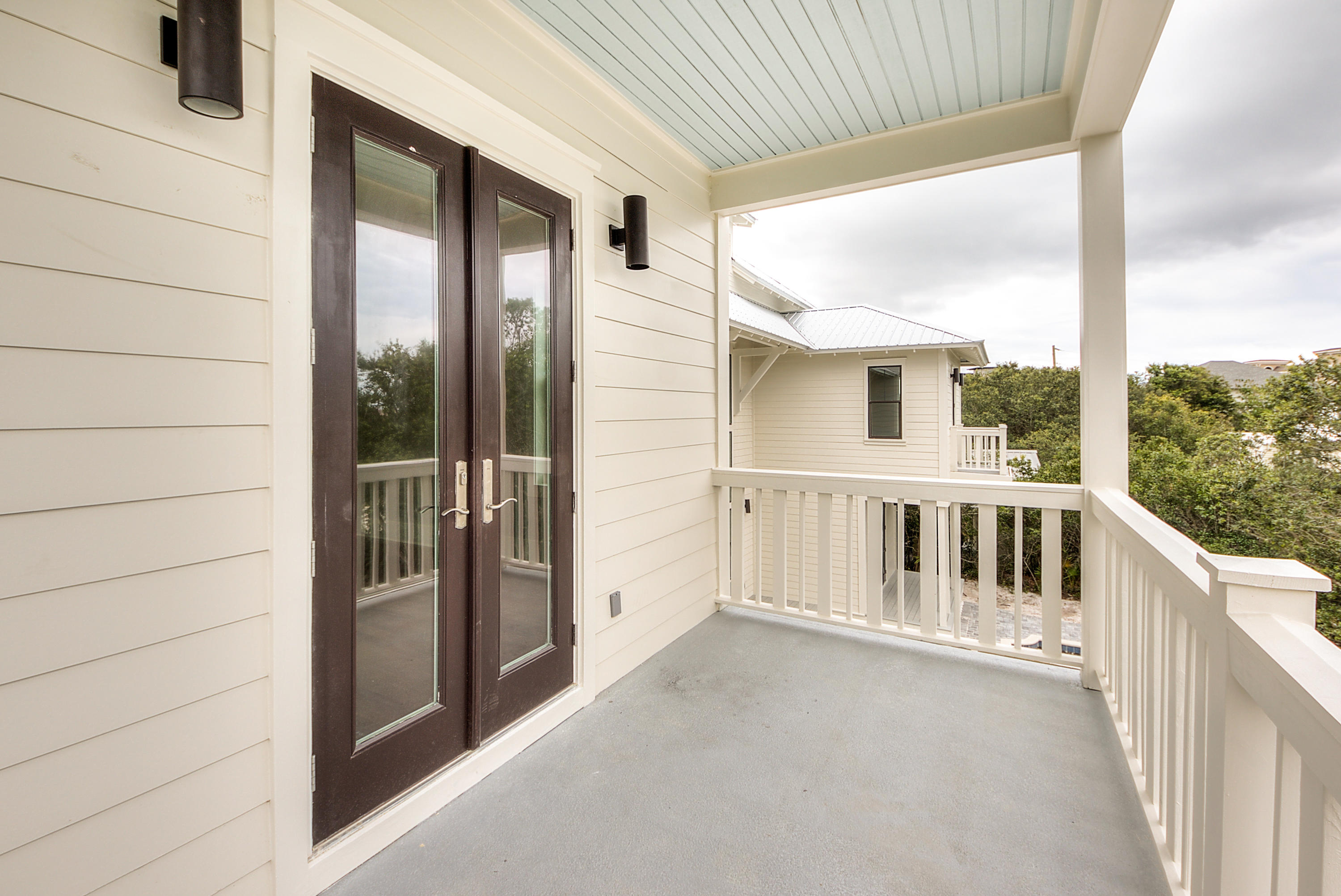 SEABREEZE EAST - Residential