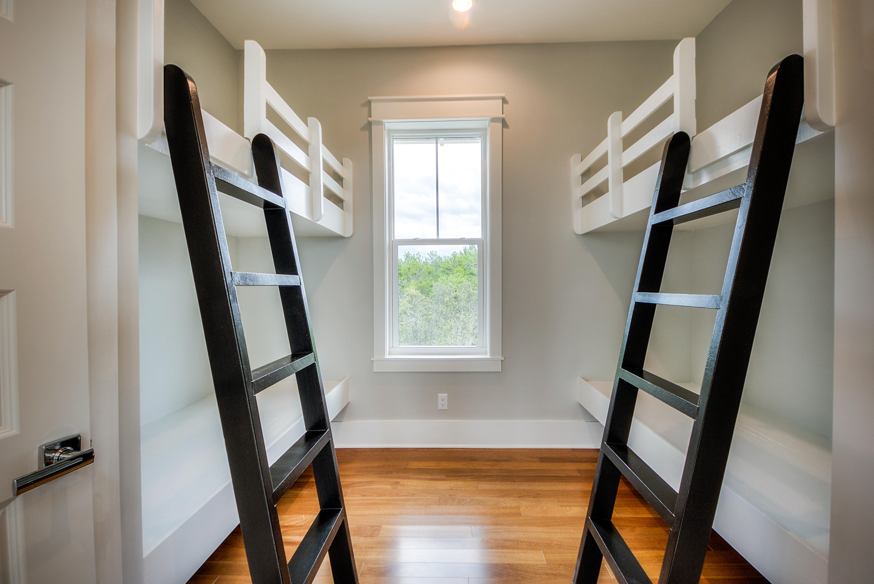 SEABREEZE EAST - Residential