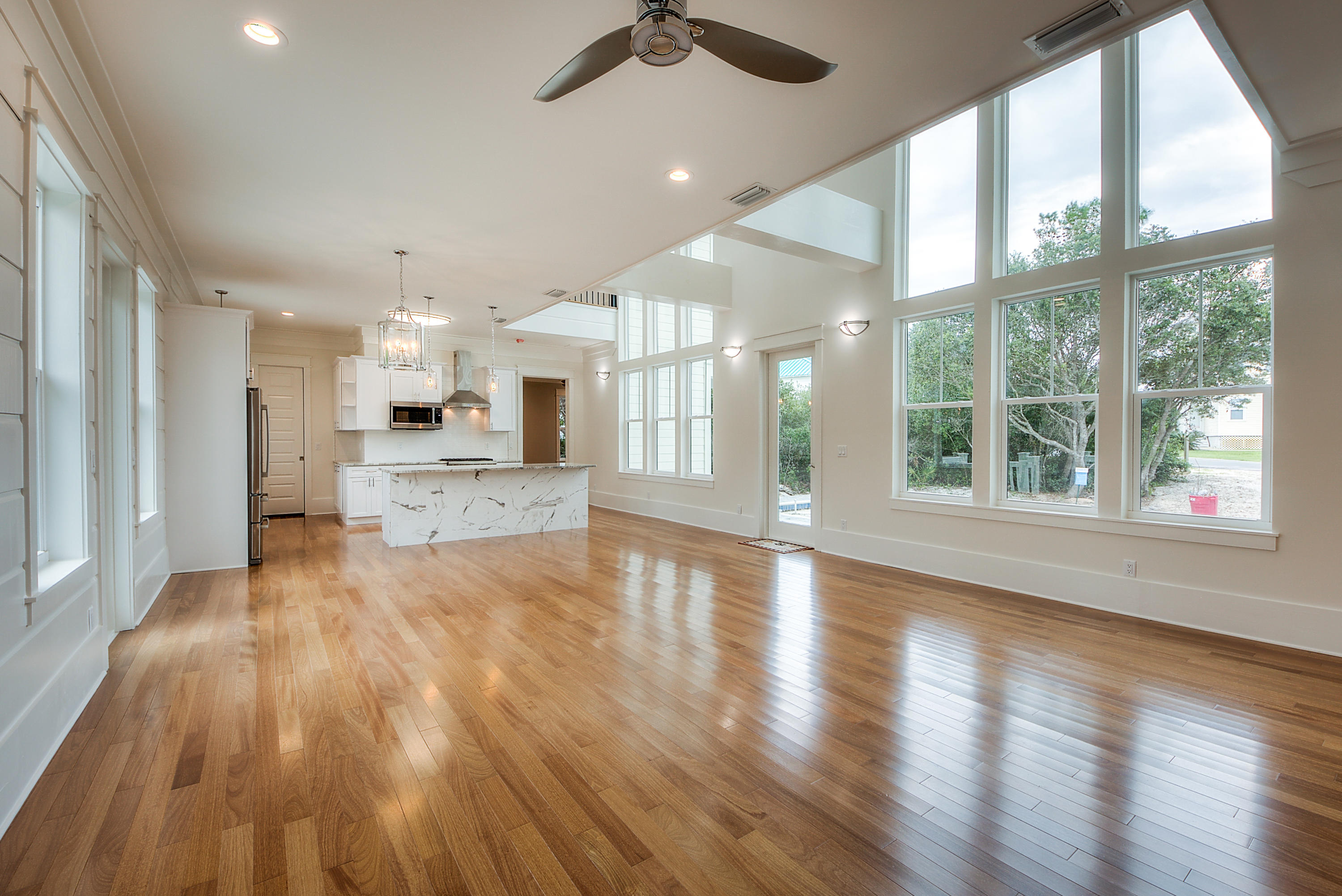 SEABREEZE EAST - Residential