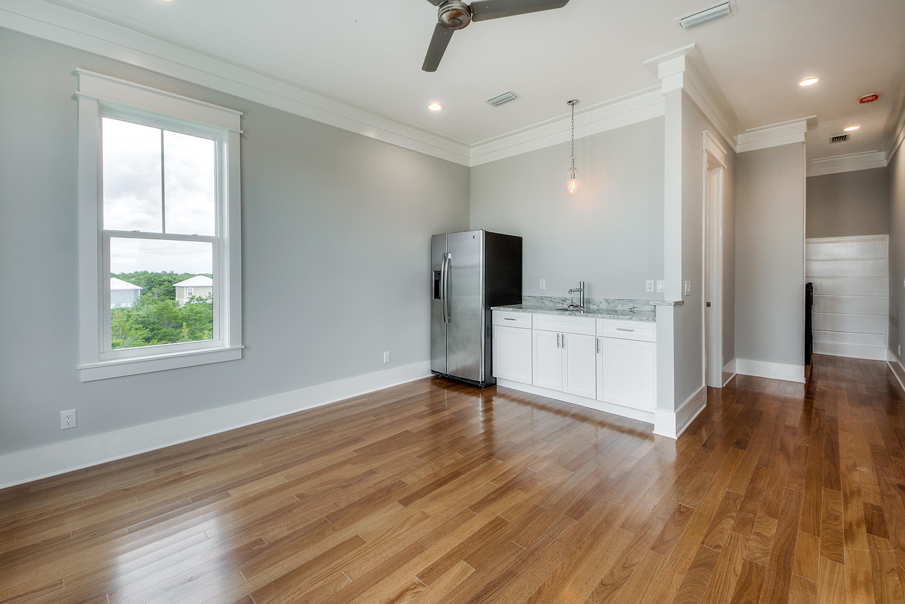 SEABREEZE EAST - Residential