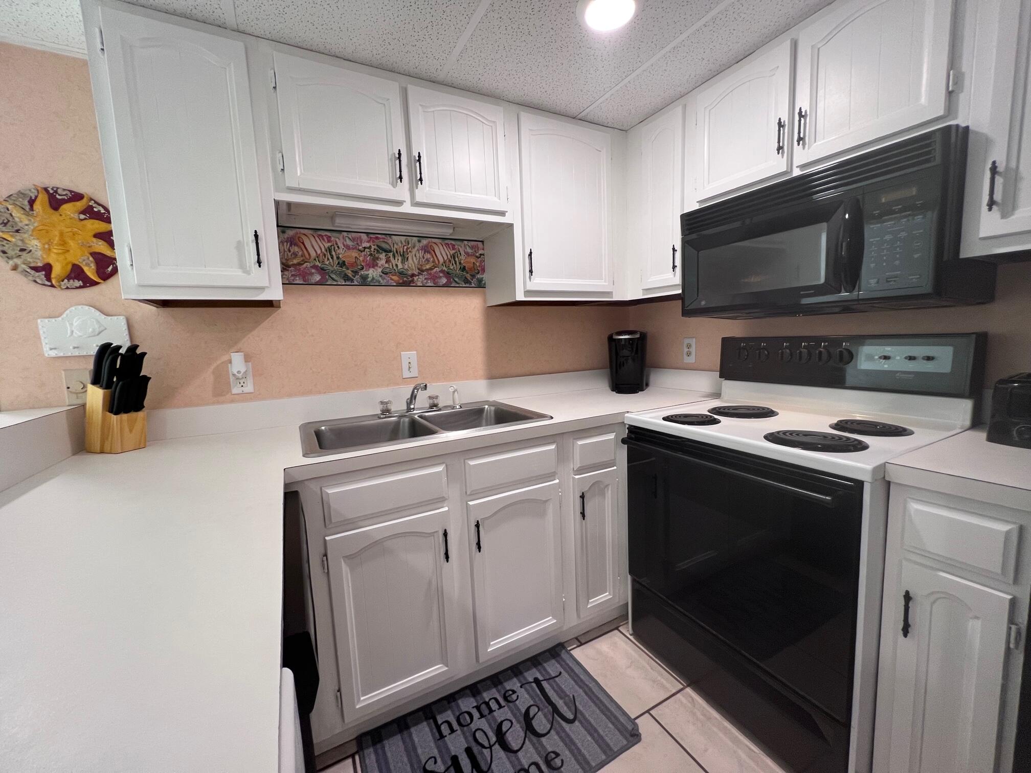 SUGAR BEACH T/H - Residential