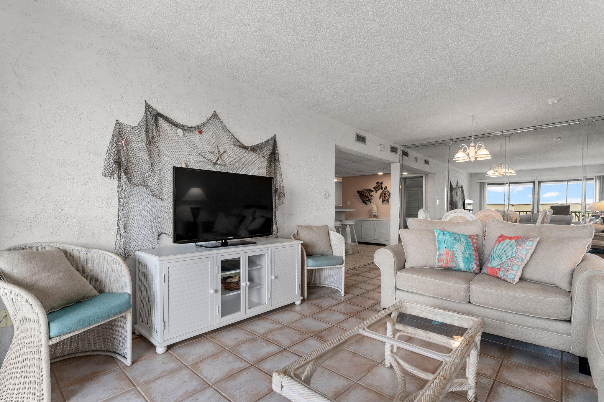 SUGAR BEACH T/H - Residential