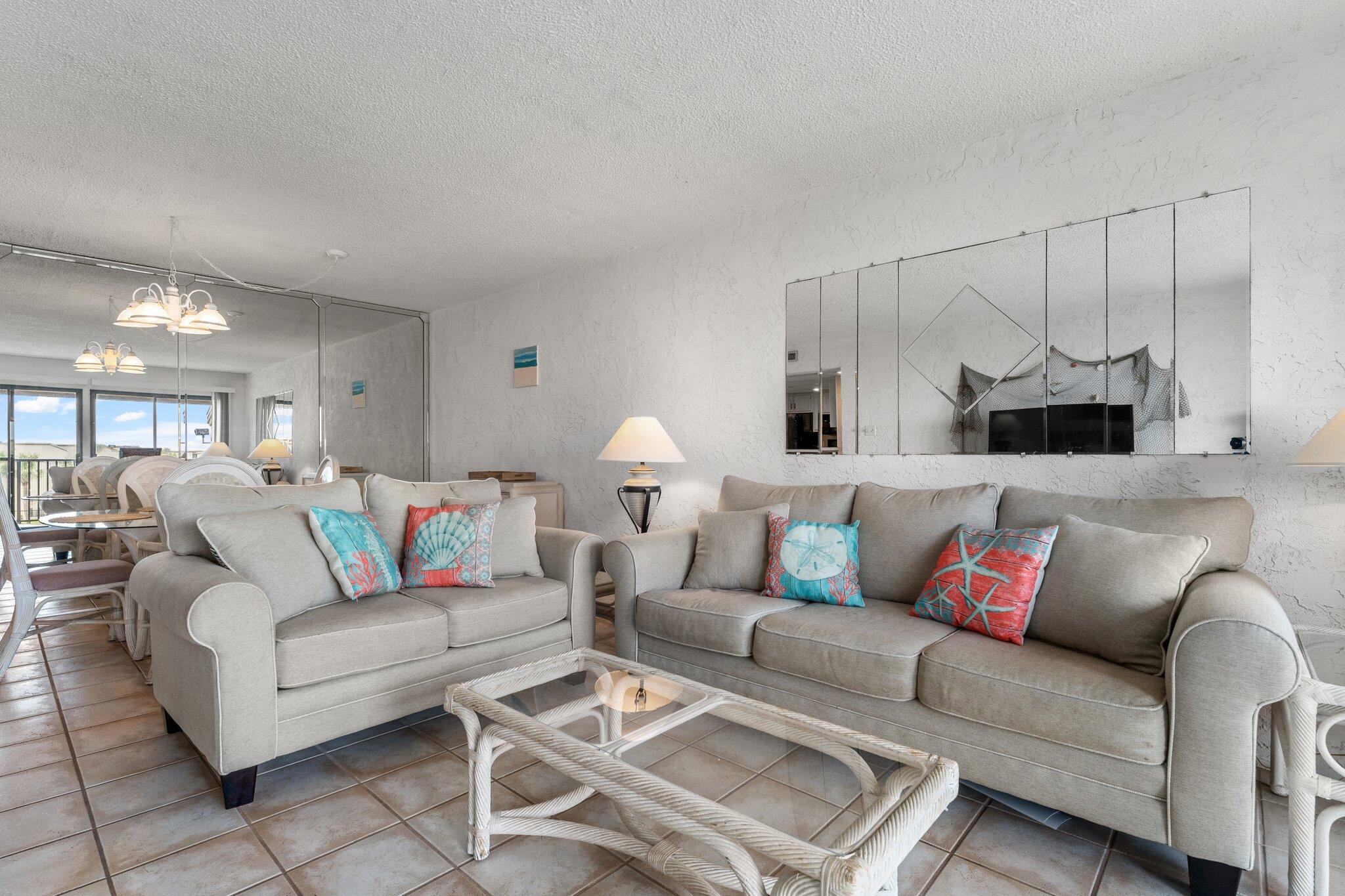 SUGAR BEACH T/H - Residential