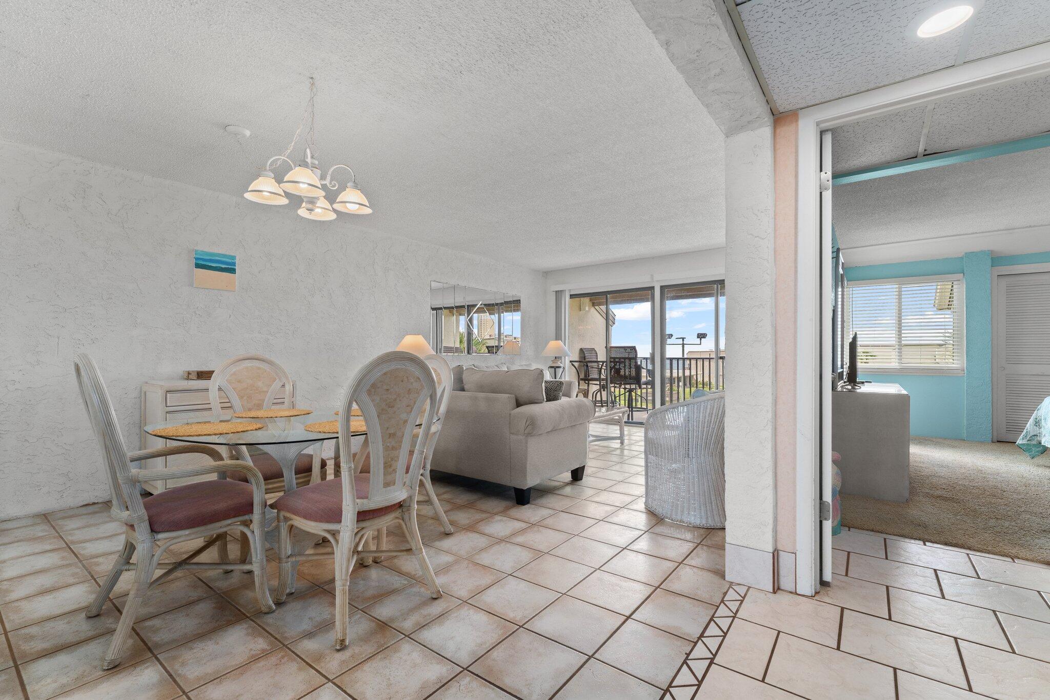 SUGAR BEACH T/H - Residential