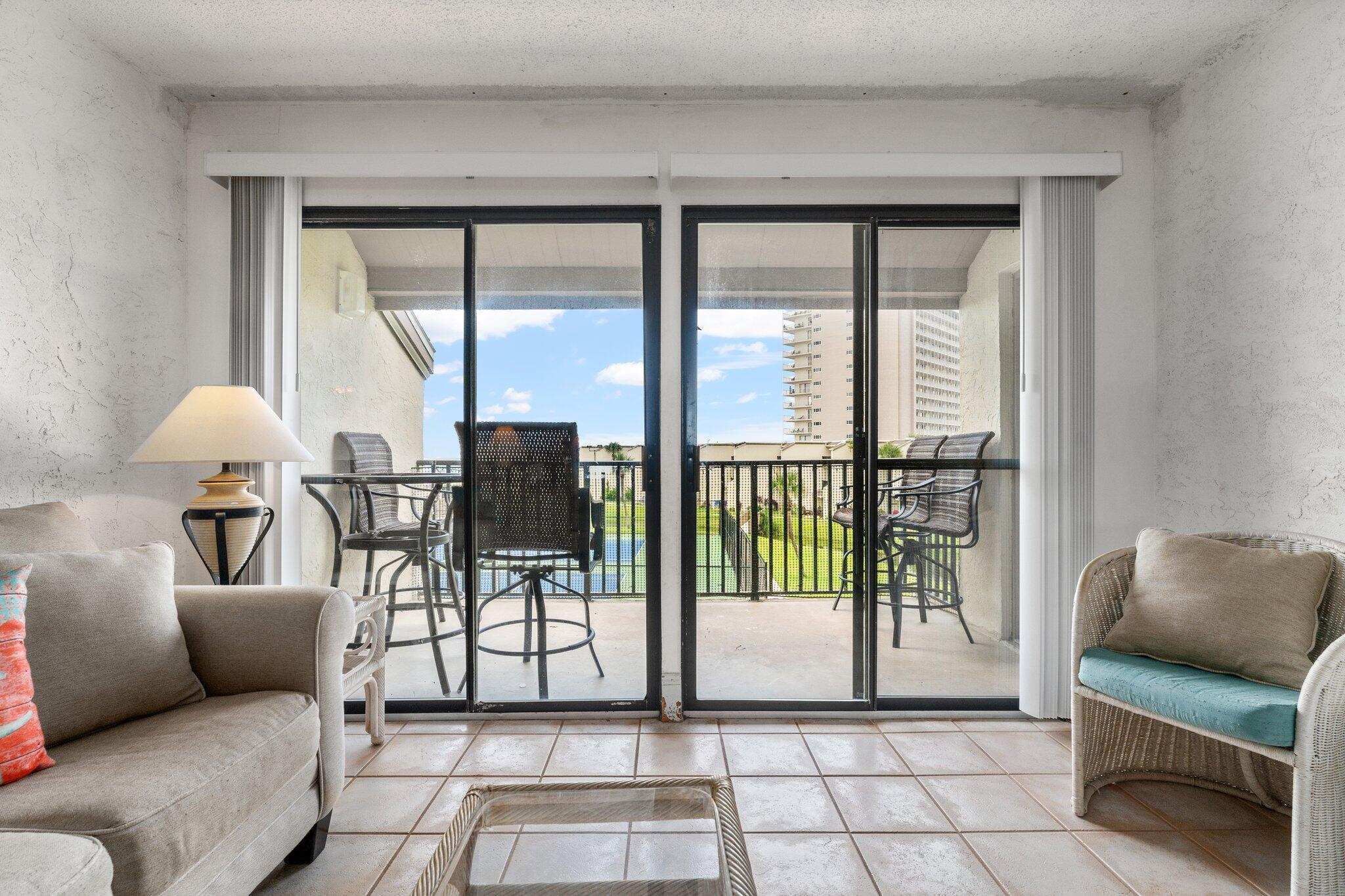 SUGAR BEACH T/H - Residential