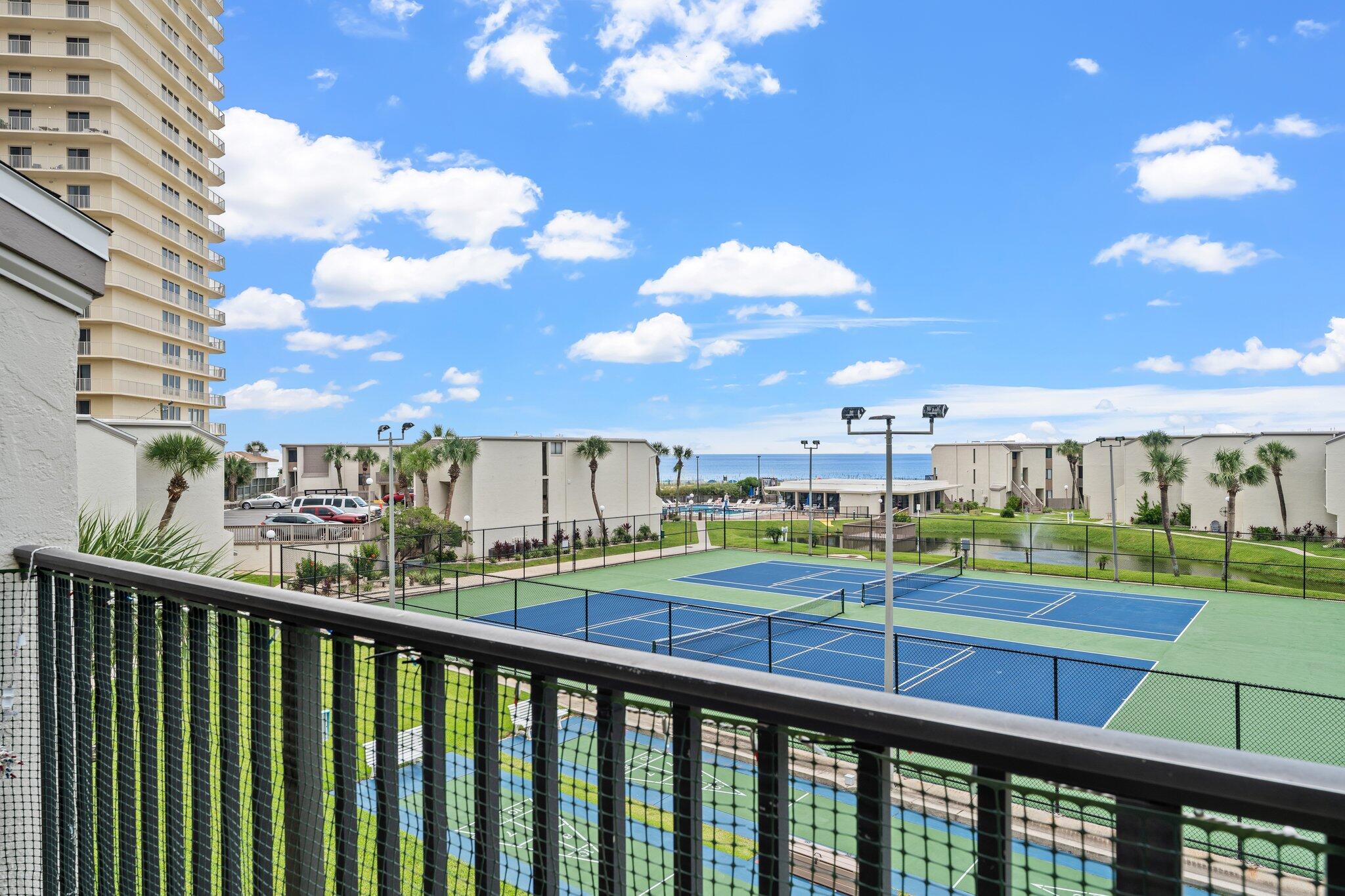 SUGAR BEACH T/H - Residential