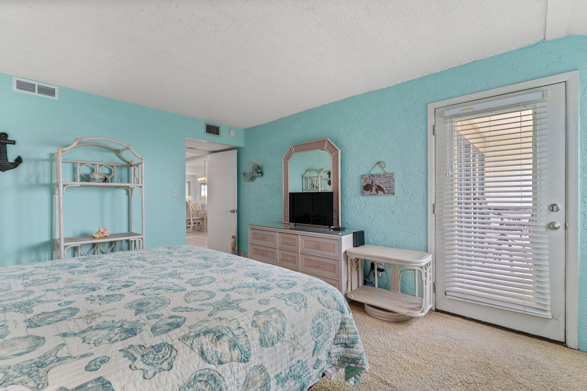 SUGAR BEACH T/H - Residential