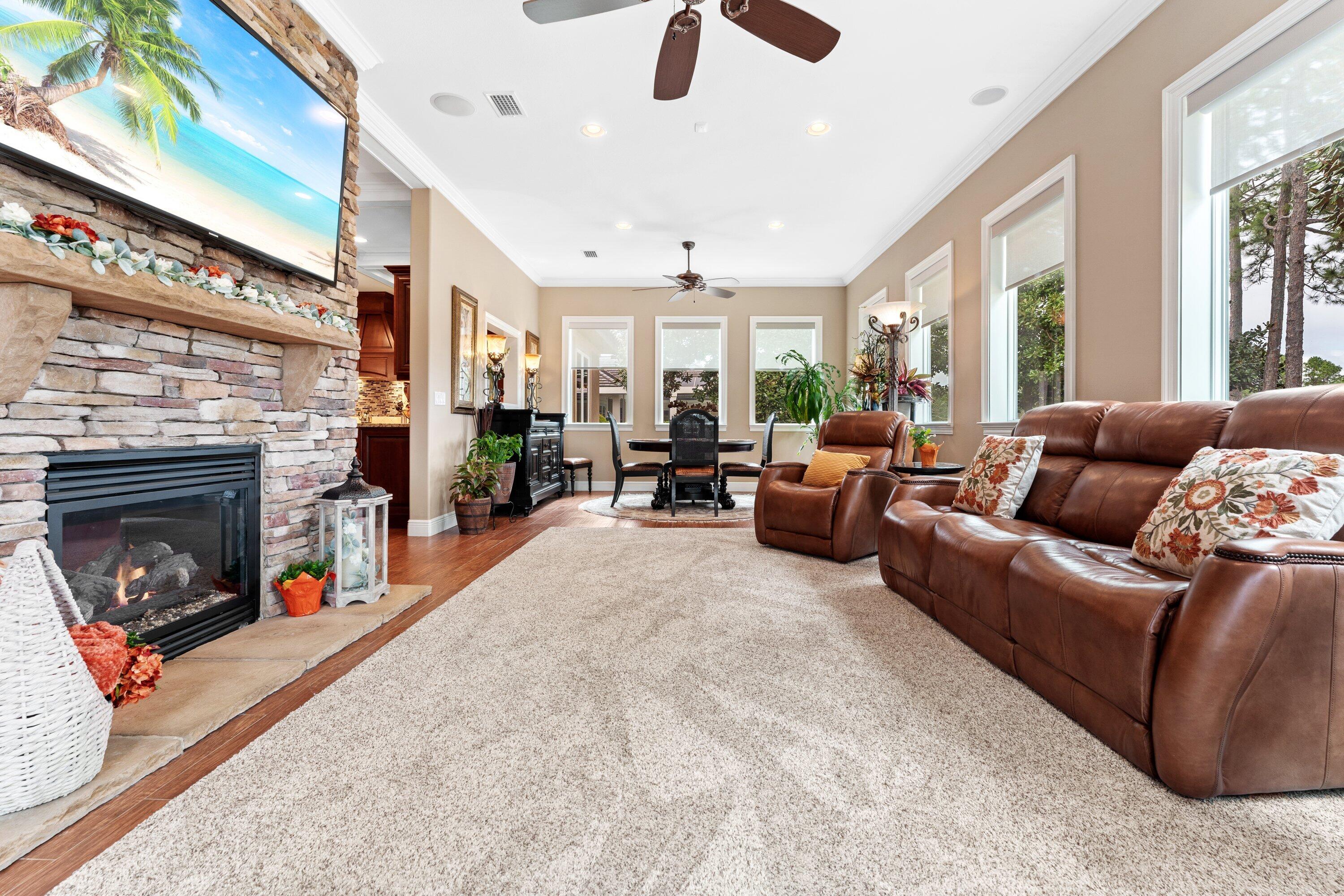 BAYTOWNE AVE - Residential