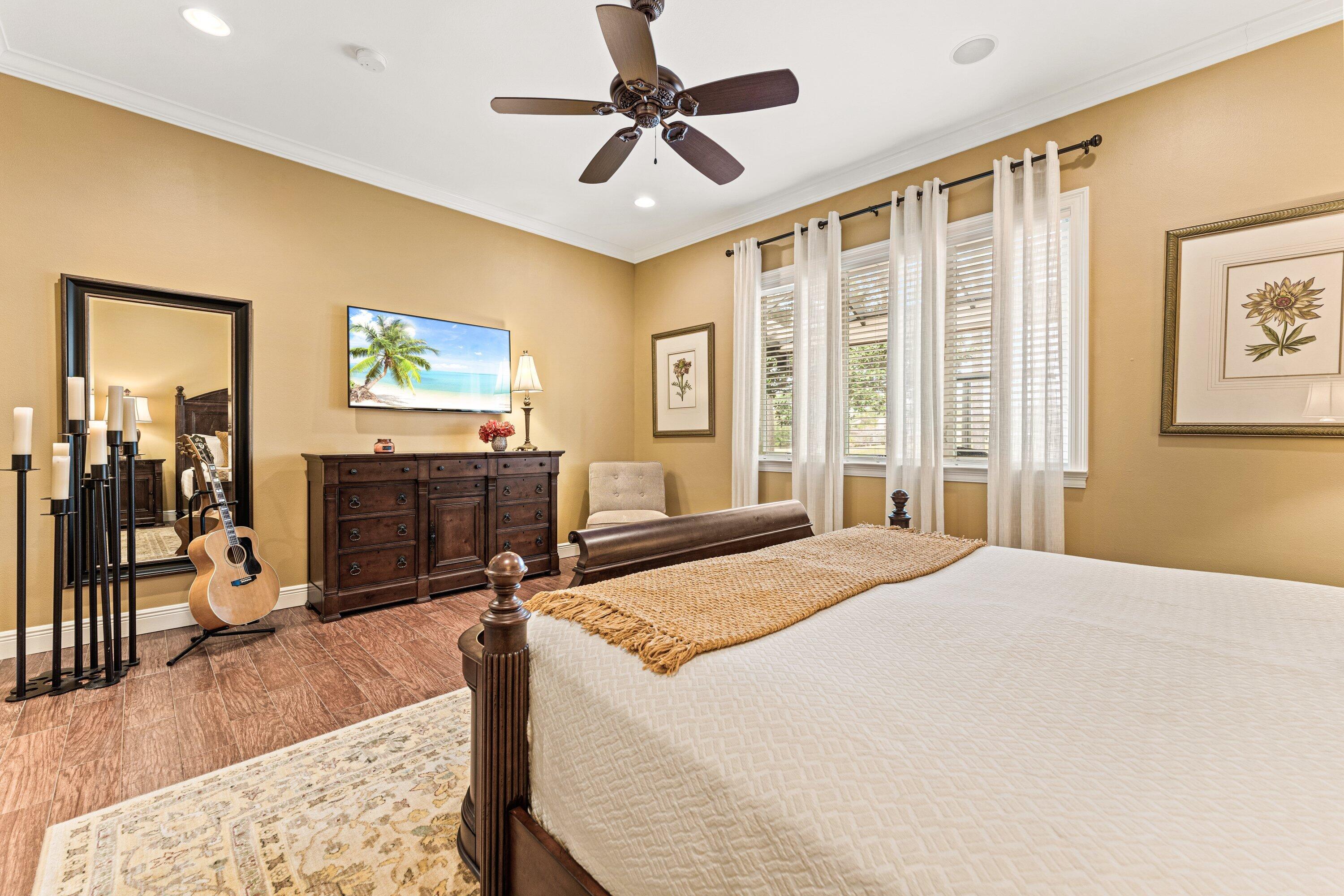 BAYTOWNE AVE - Residential