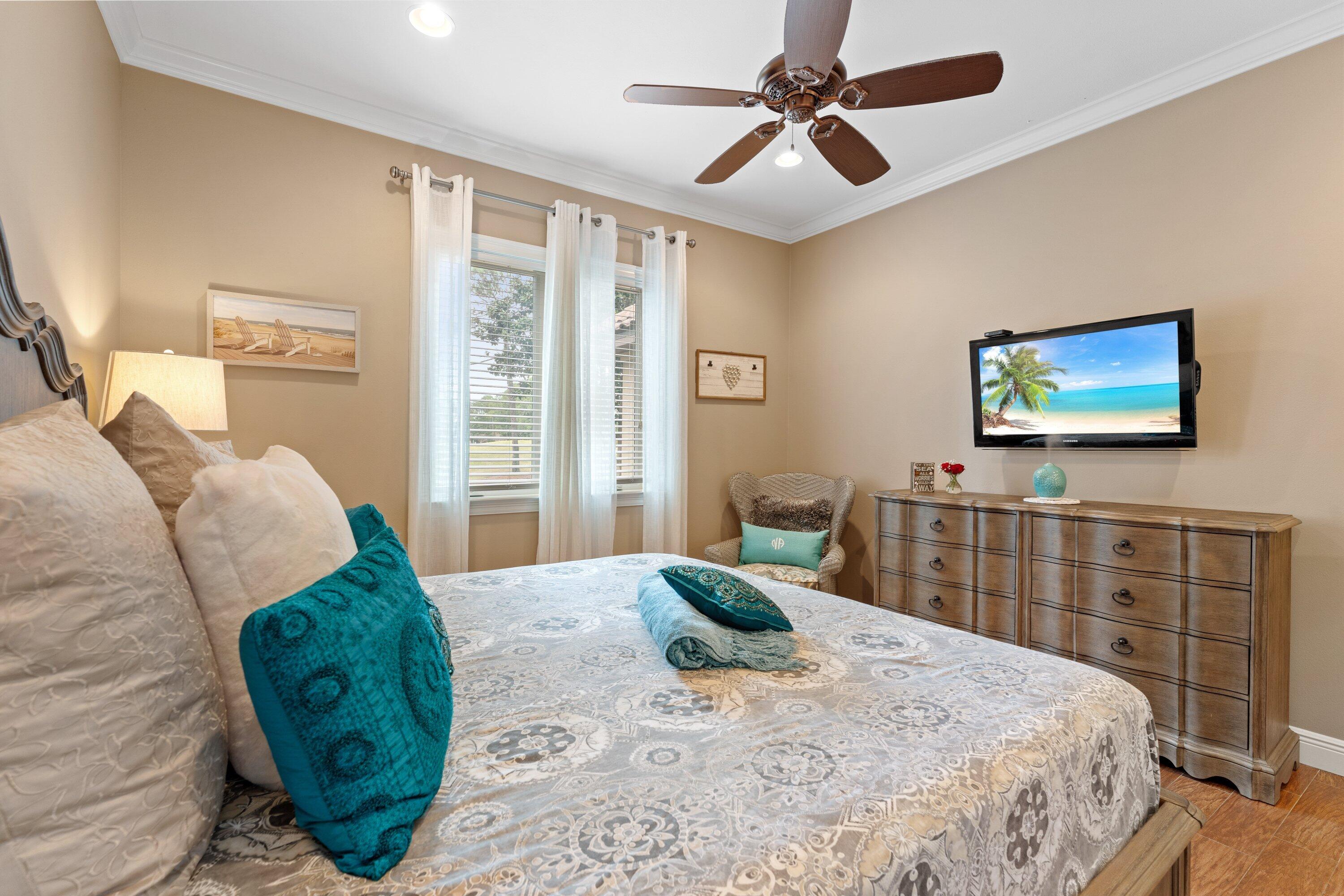 BAYTOWNE AVE - Residential