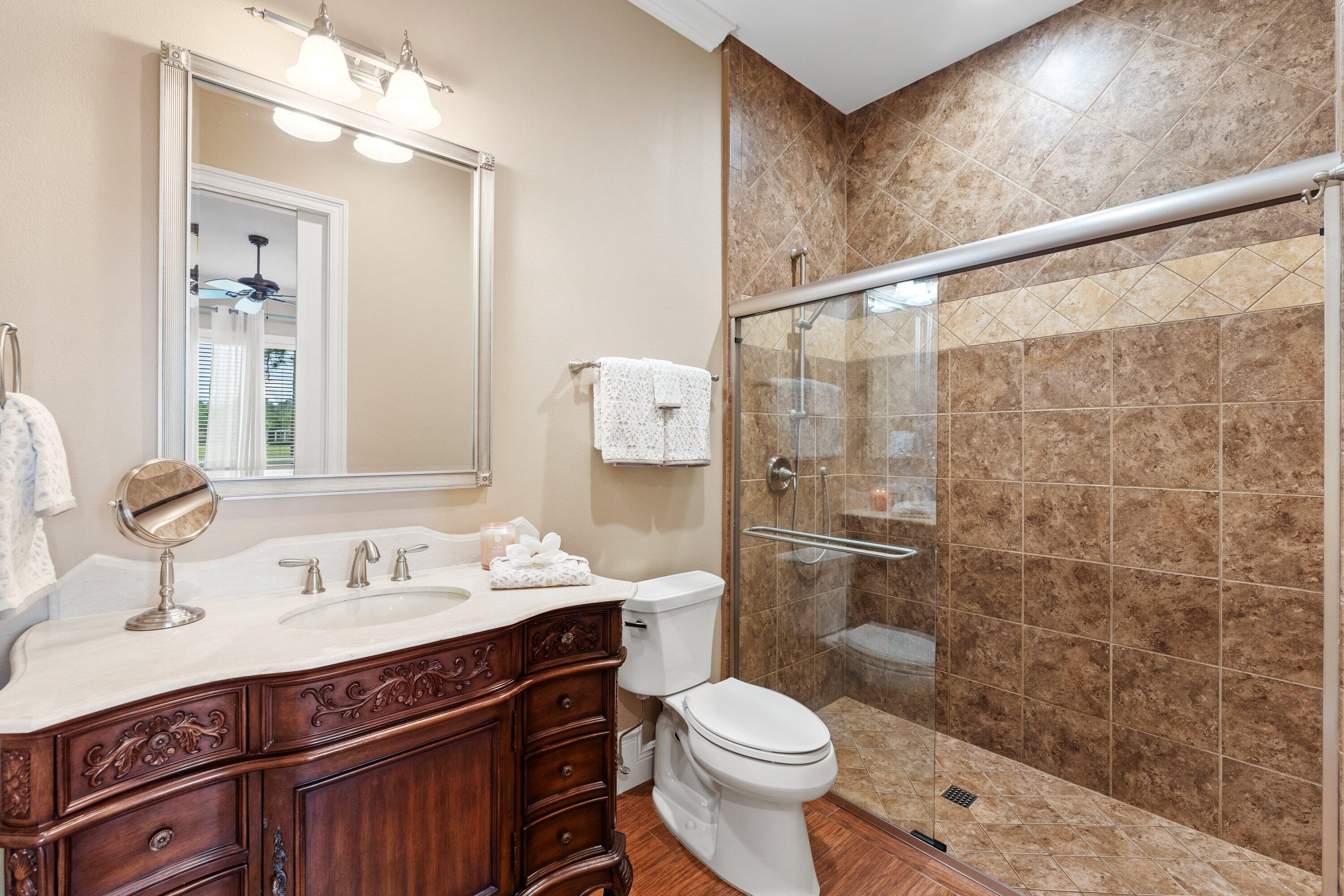 BAYTOWNE AVE - Residential