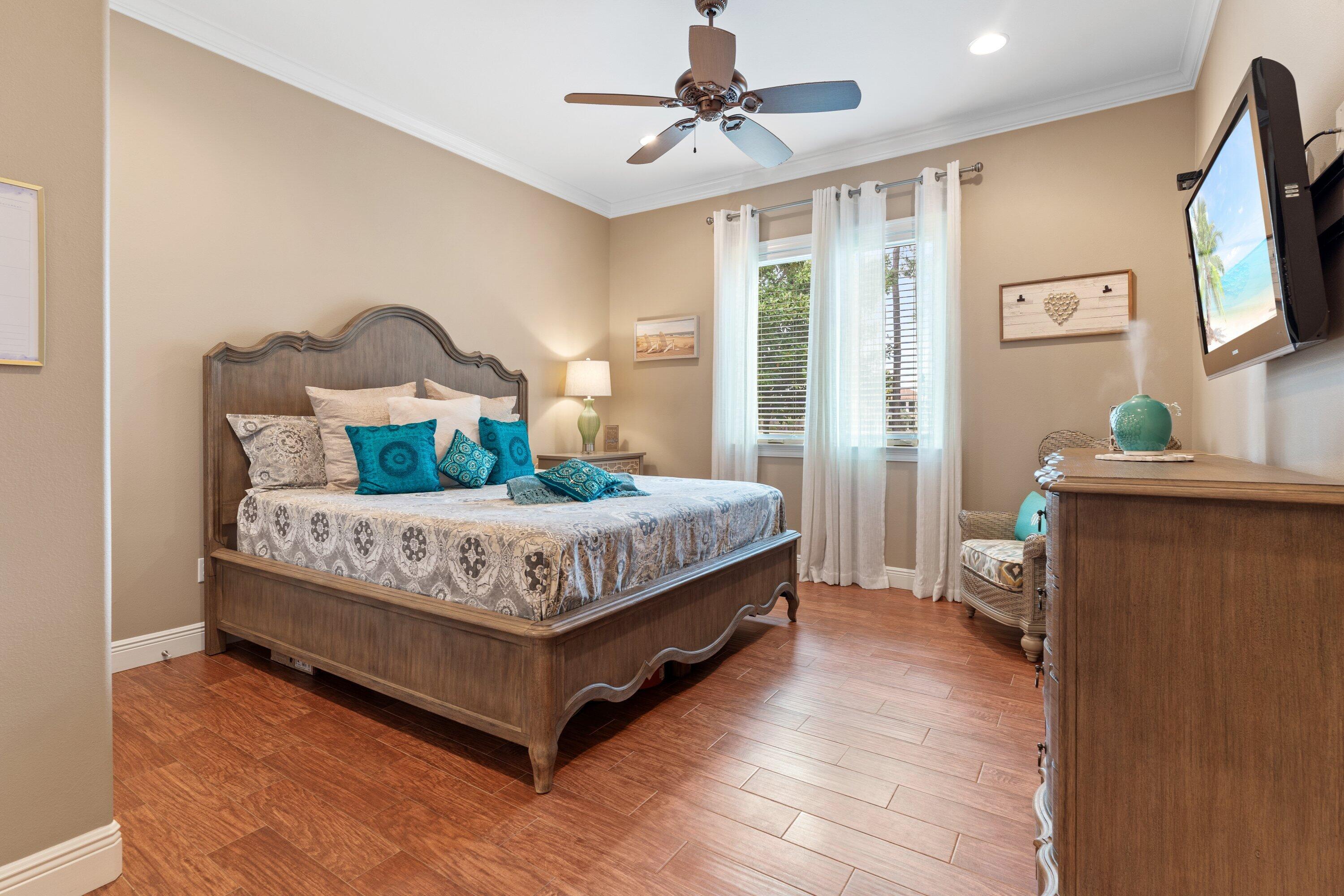 BAYTOWNE AVE - Residential