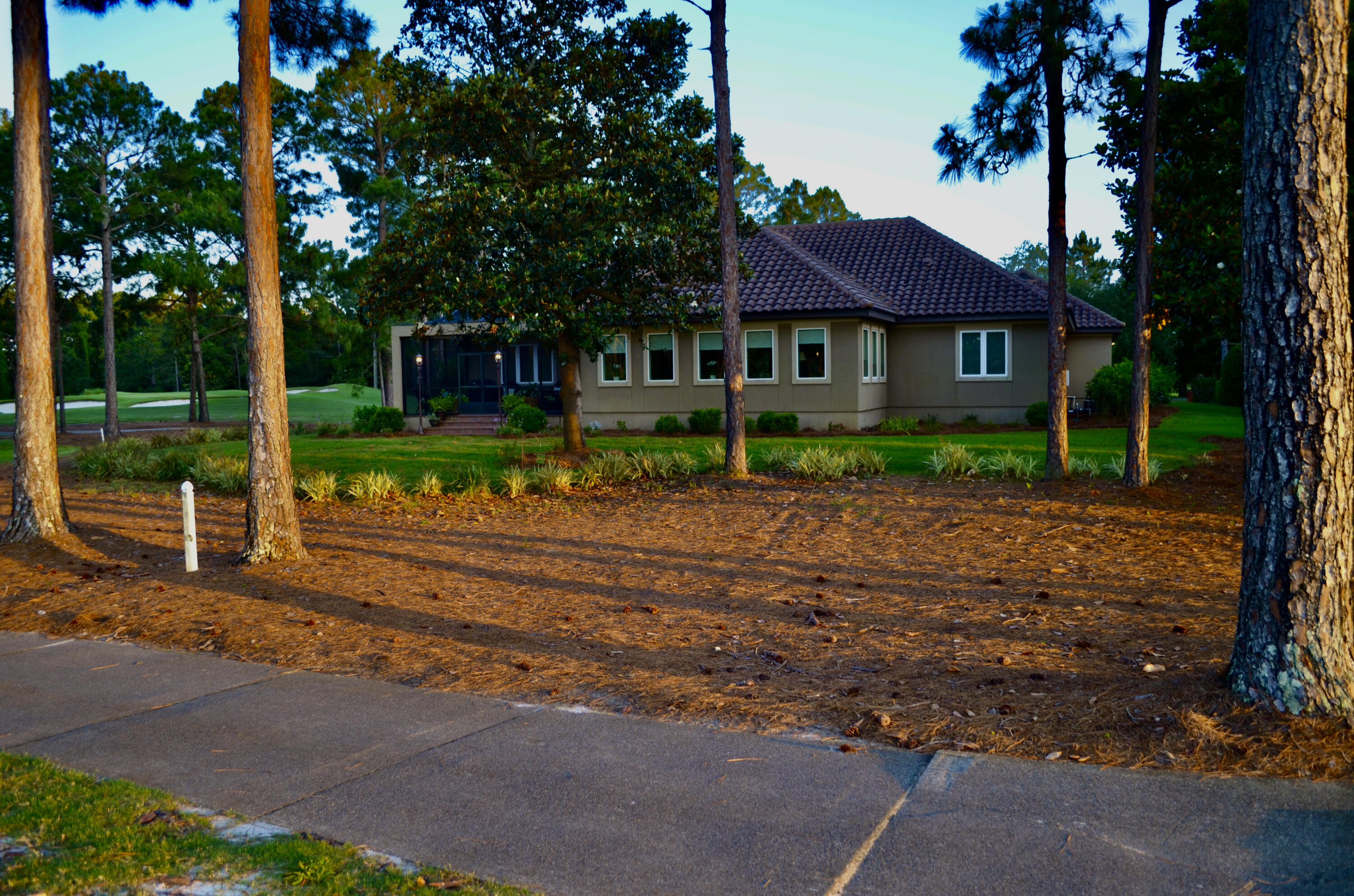 BAYTOWNE AVE - Residential