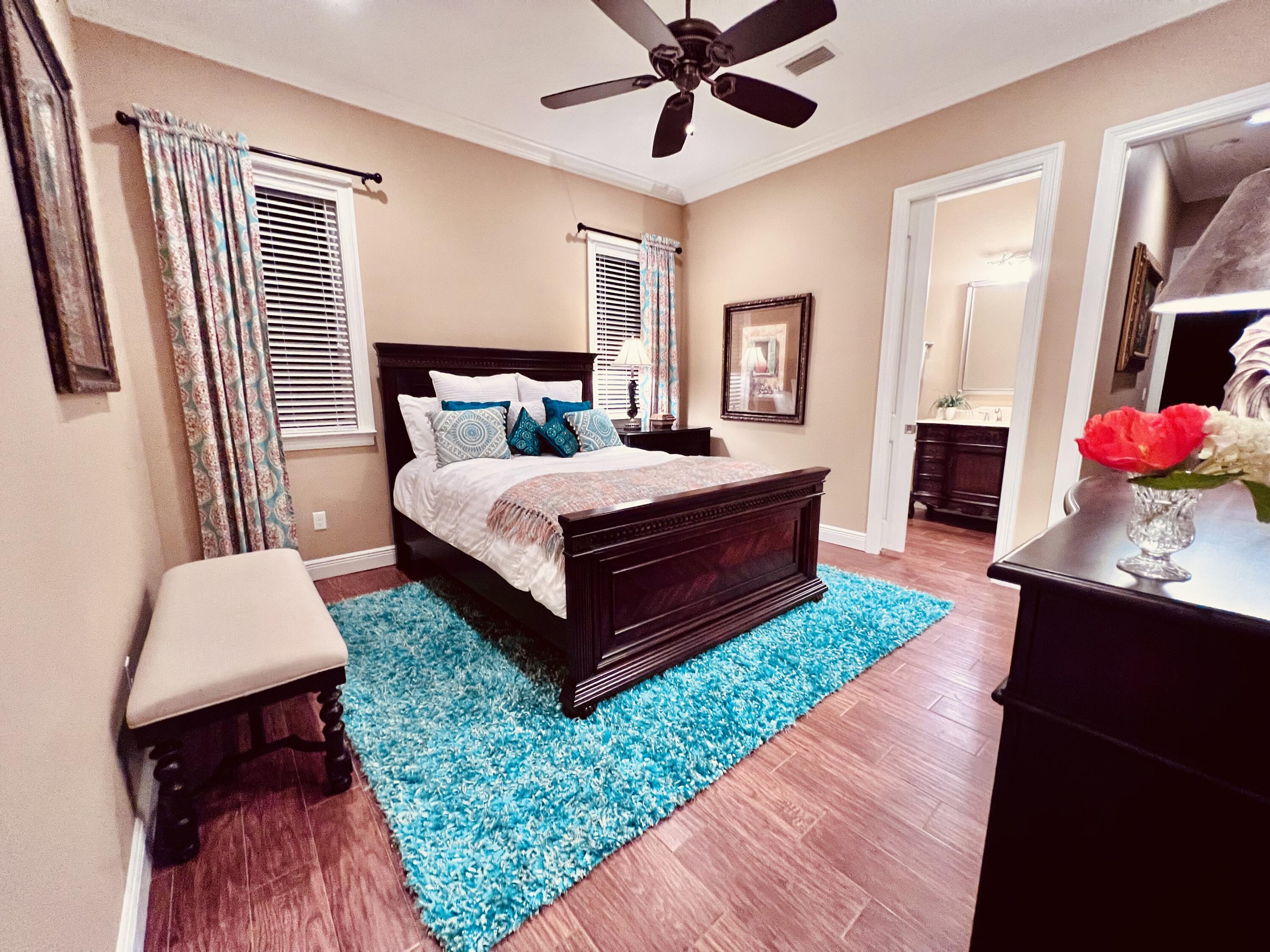 BAYTOWNE AVE - Residential