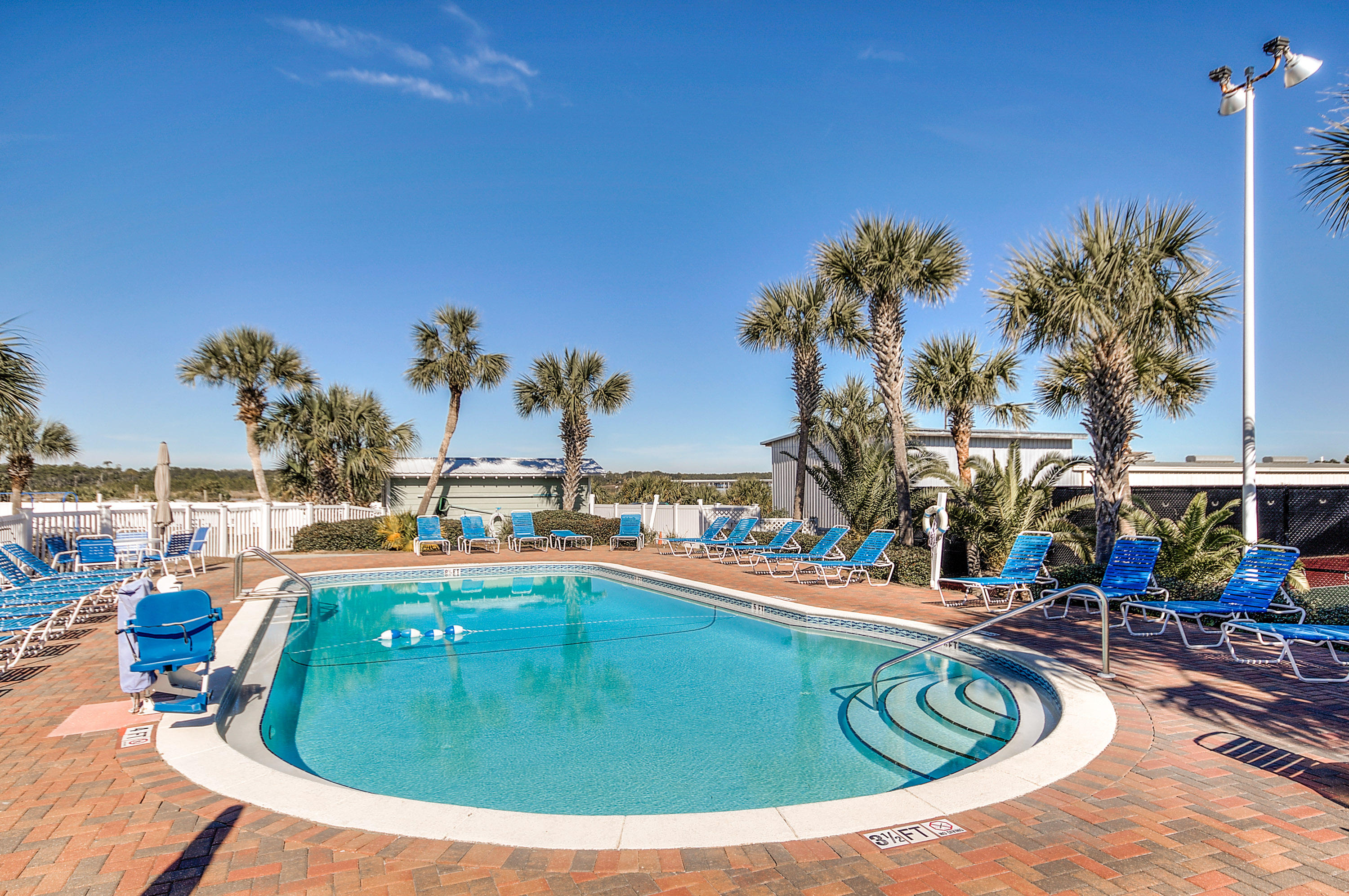 PINNACLE PORT - Residential