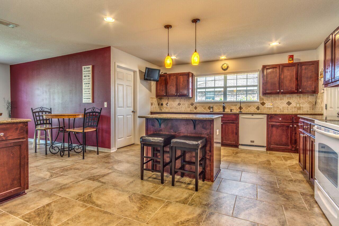 ALICIA PLACE - Residential