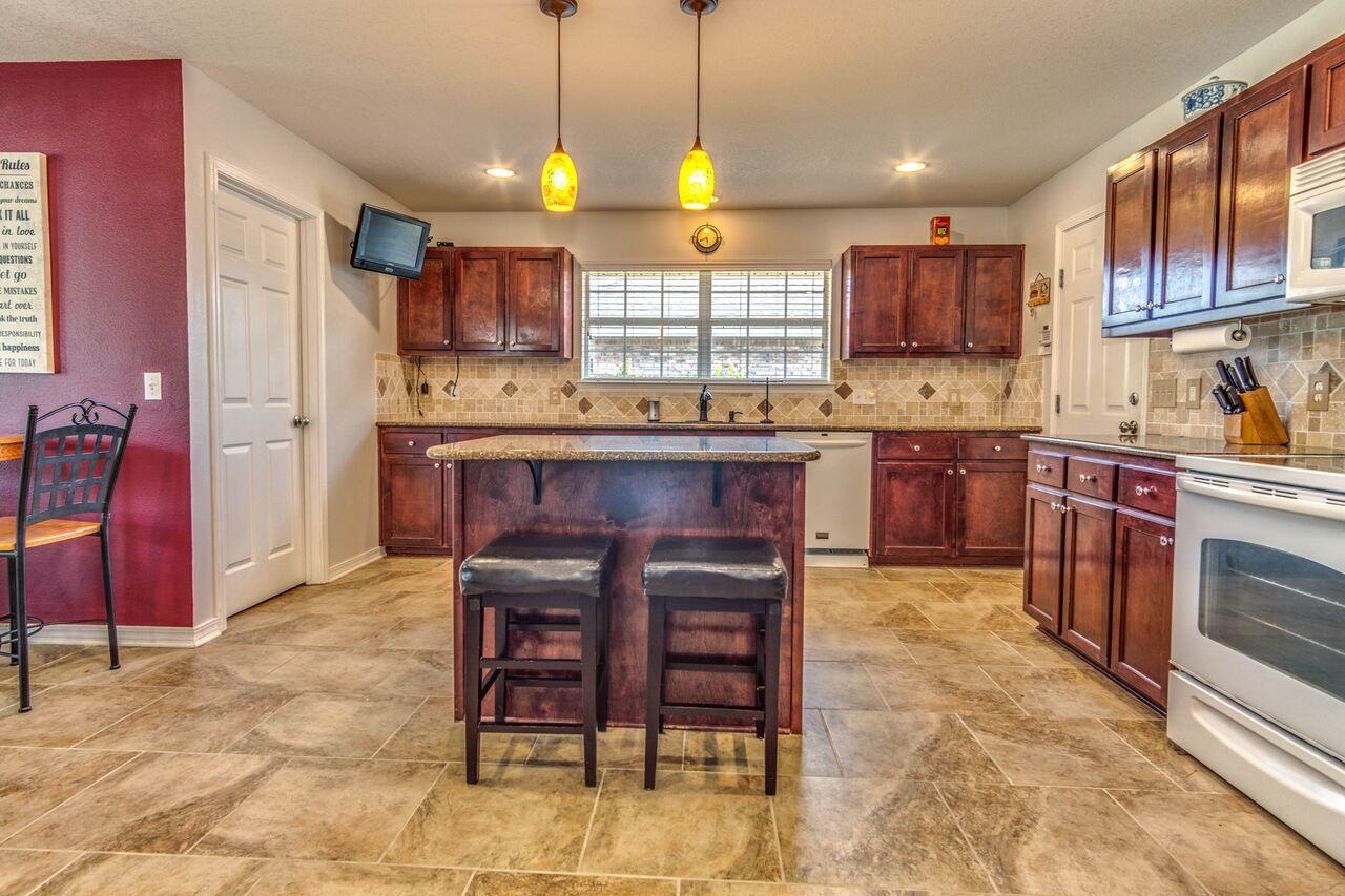 ALICIA PLACE - Residential