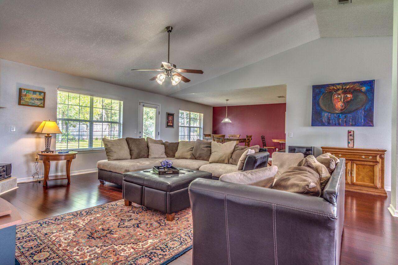 ALICIA PLACE - Residential