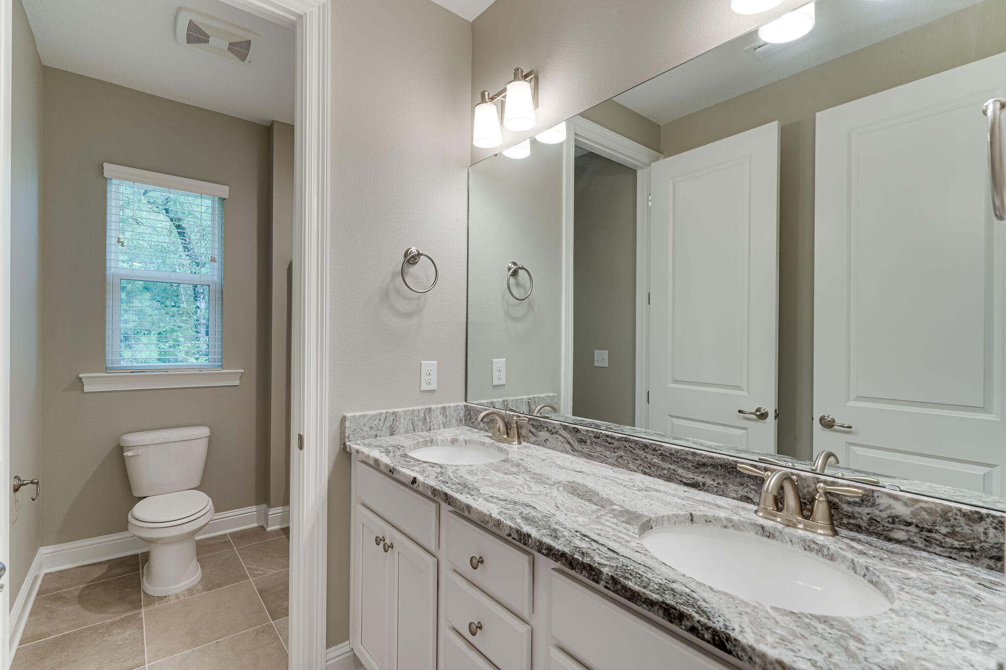 LAUREL OAKS S/D - Residential