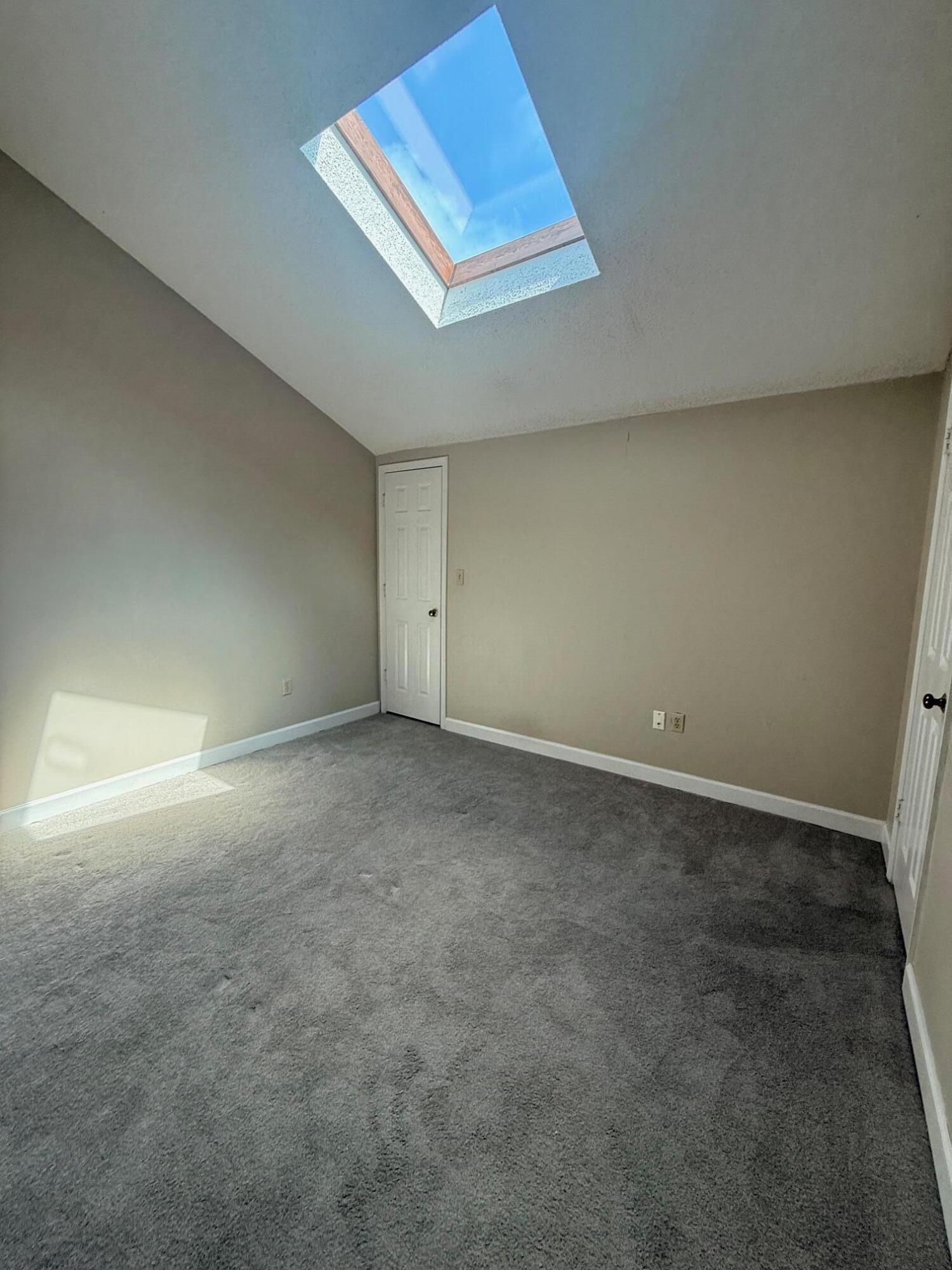 LAKESIDE CONDO AT BLUEWATER BAY - Residential Lease