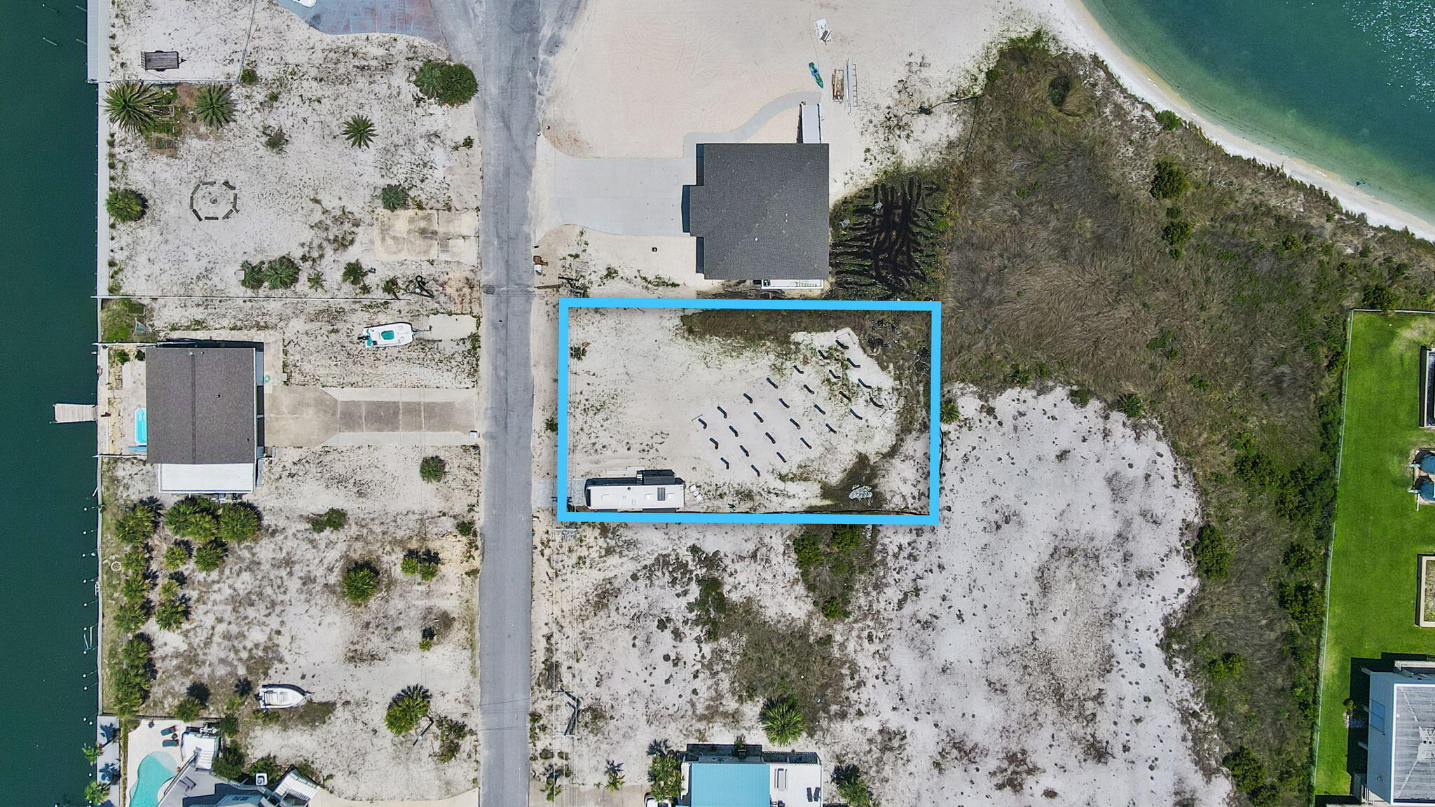 NO RECORDED SUBDIVISION - Land