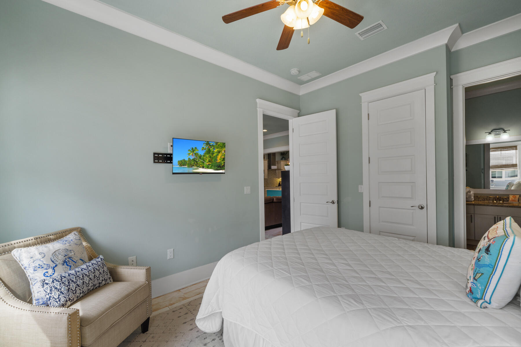 BY THE SEA - Residential