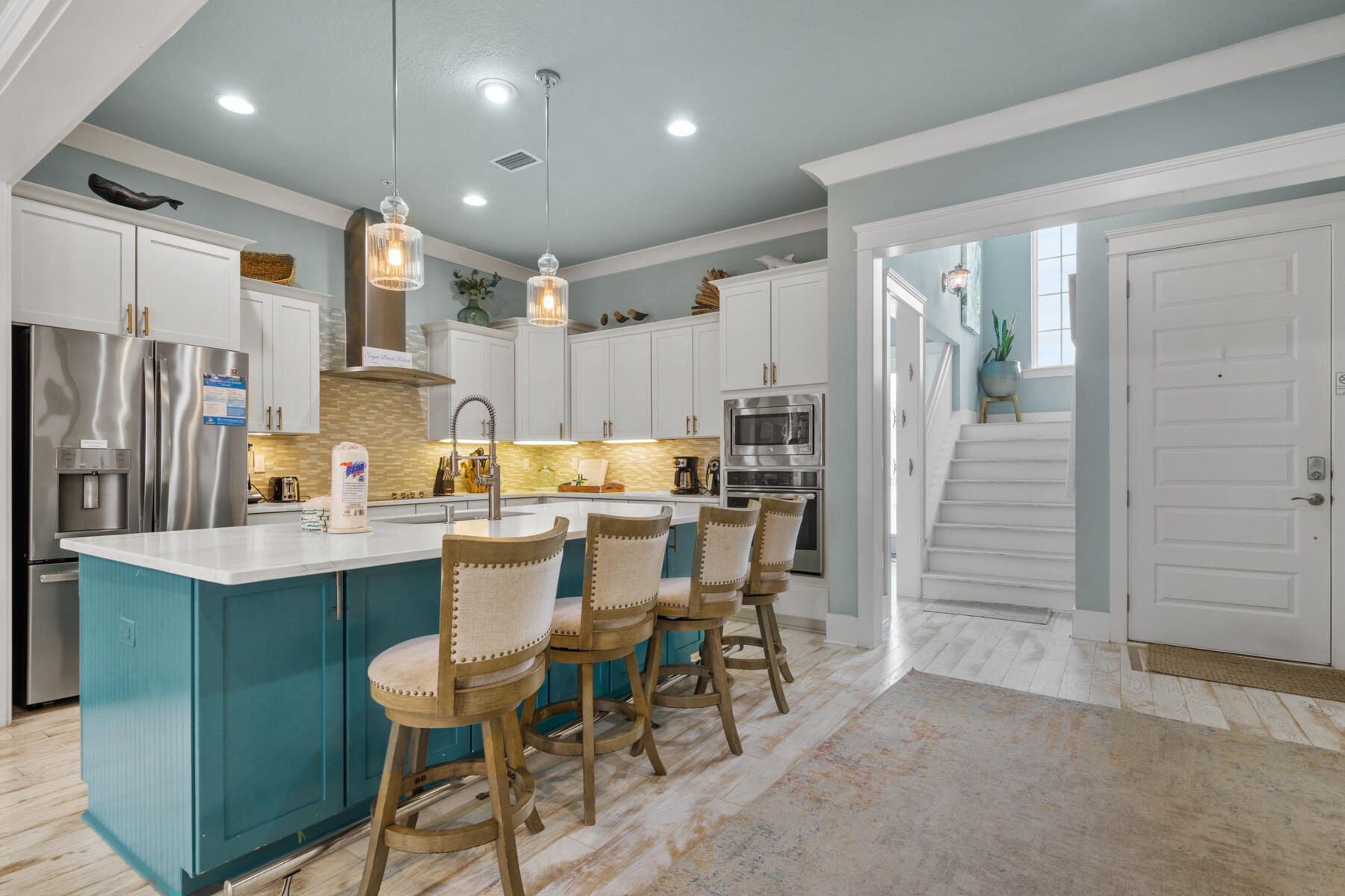 BY THE SEA - Residential