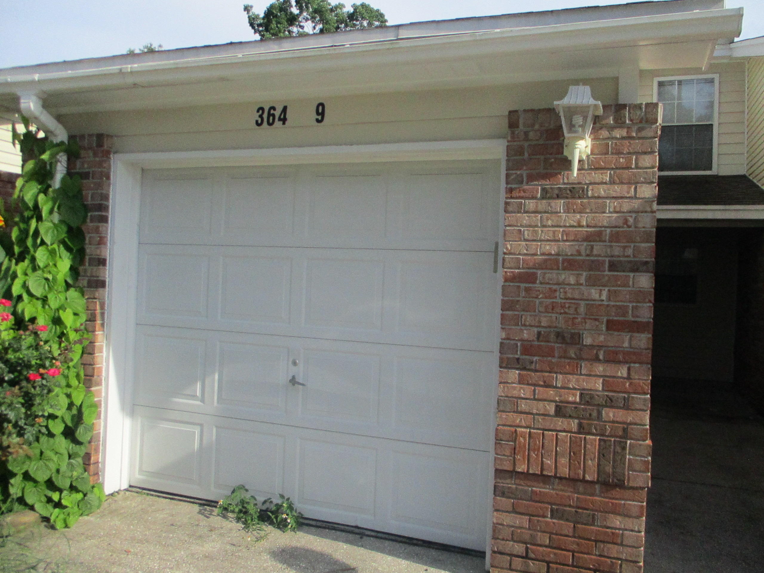 Schneider Dr T/H - Residential Lease