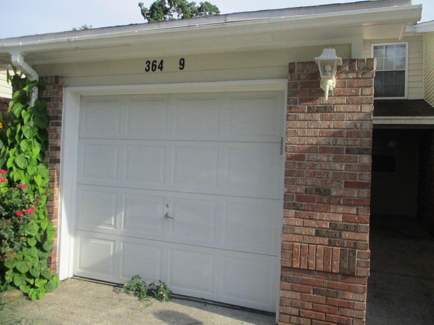 Great Location, convenient to both Hurlburt and Eglin,shopping, beaches, schools. Roomy townhome with interior laundry room and  small fenced back yard. All bedrooms are upstairs and livingroom and kitchen downstairs. Tenant to supply their own washer and dryer if they so desire.