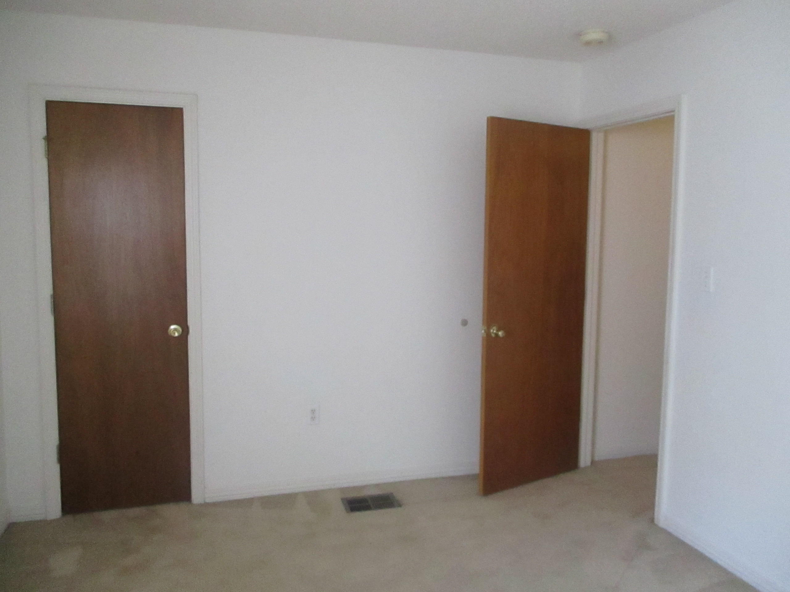 Schneider Dr T/H - Residential Lease