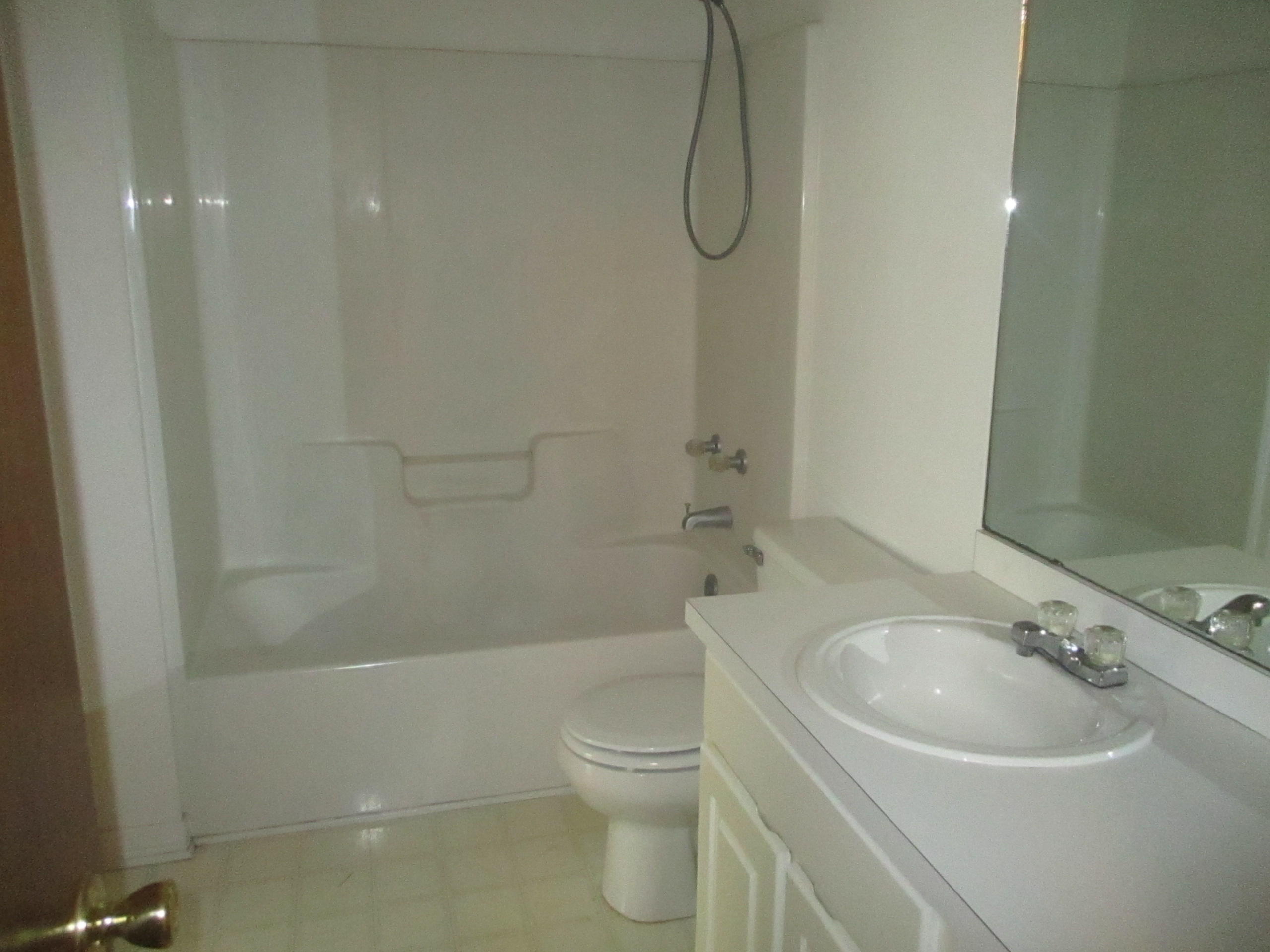 Schneider Dr T/H - Residential Lease