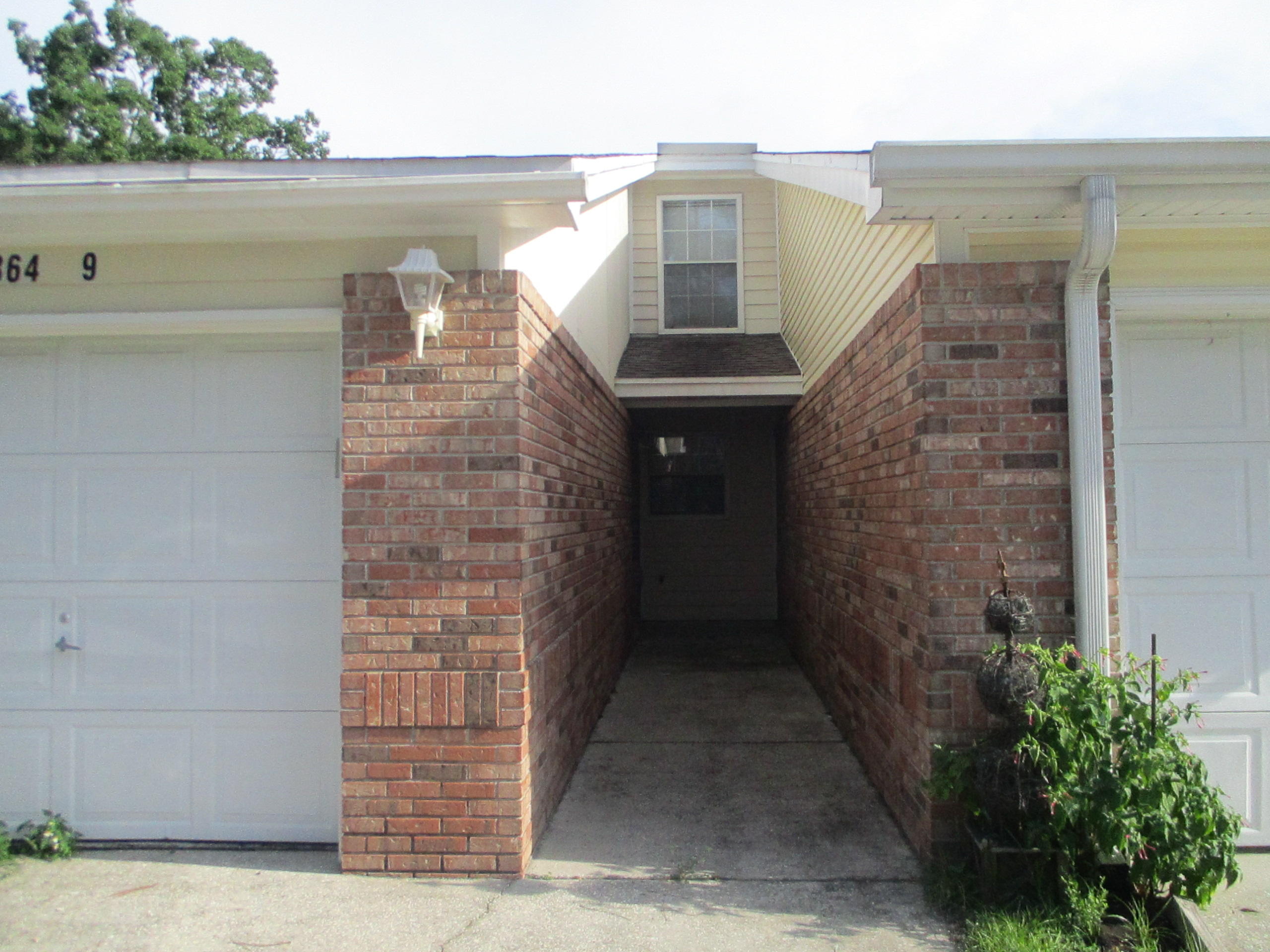 Schneider Dr T/H - Residential Lease