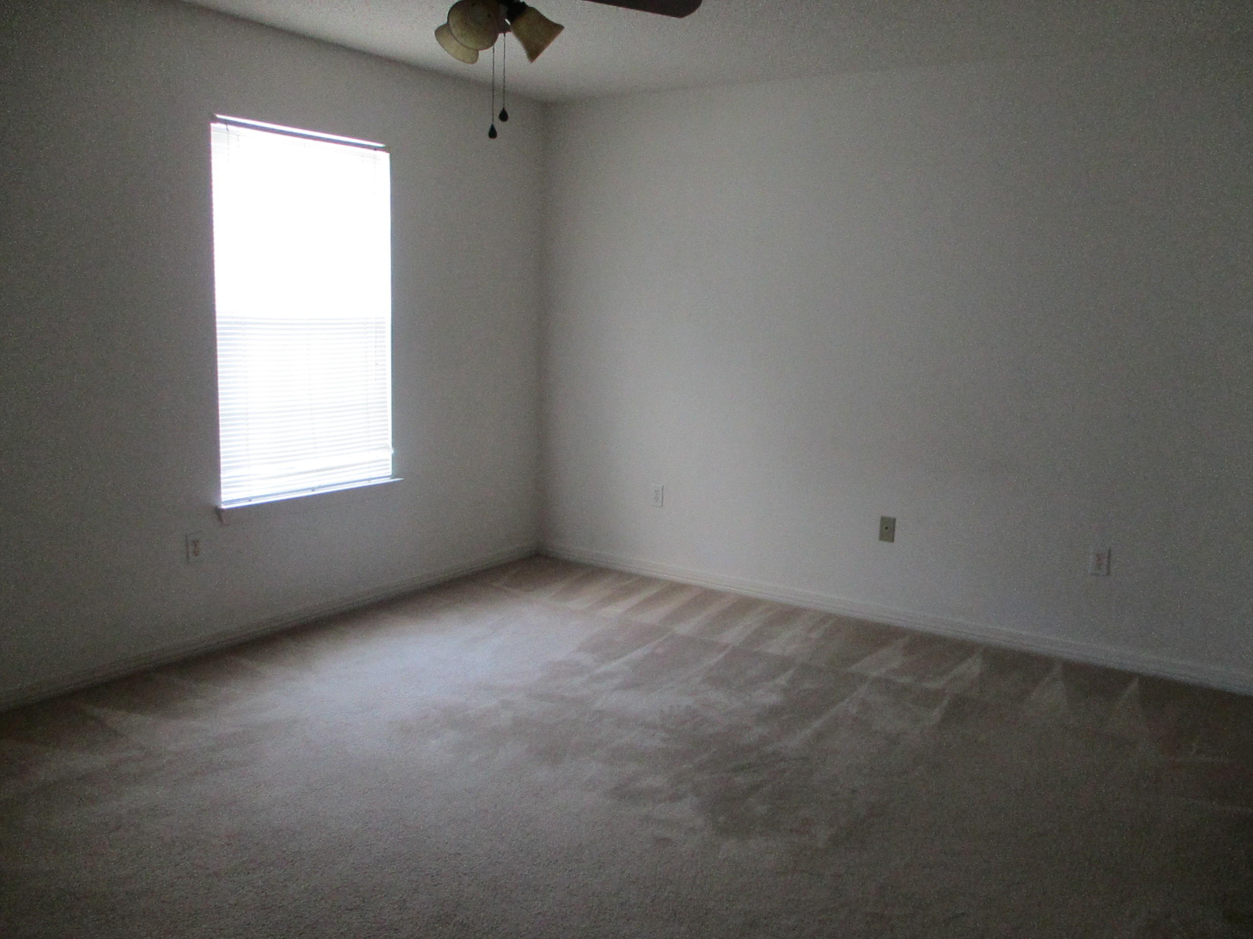 Schneider Dr T/H - Residential Lease