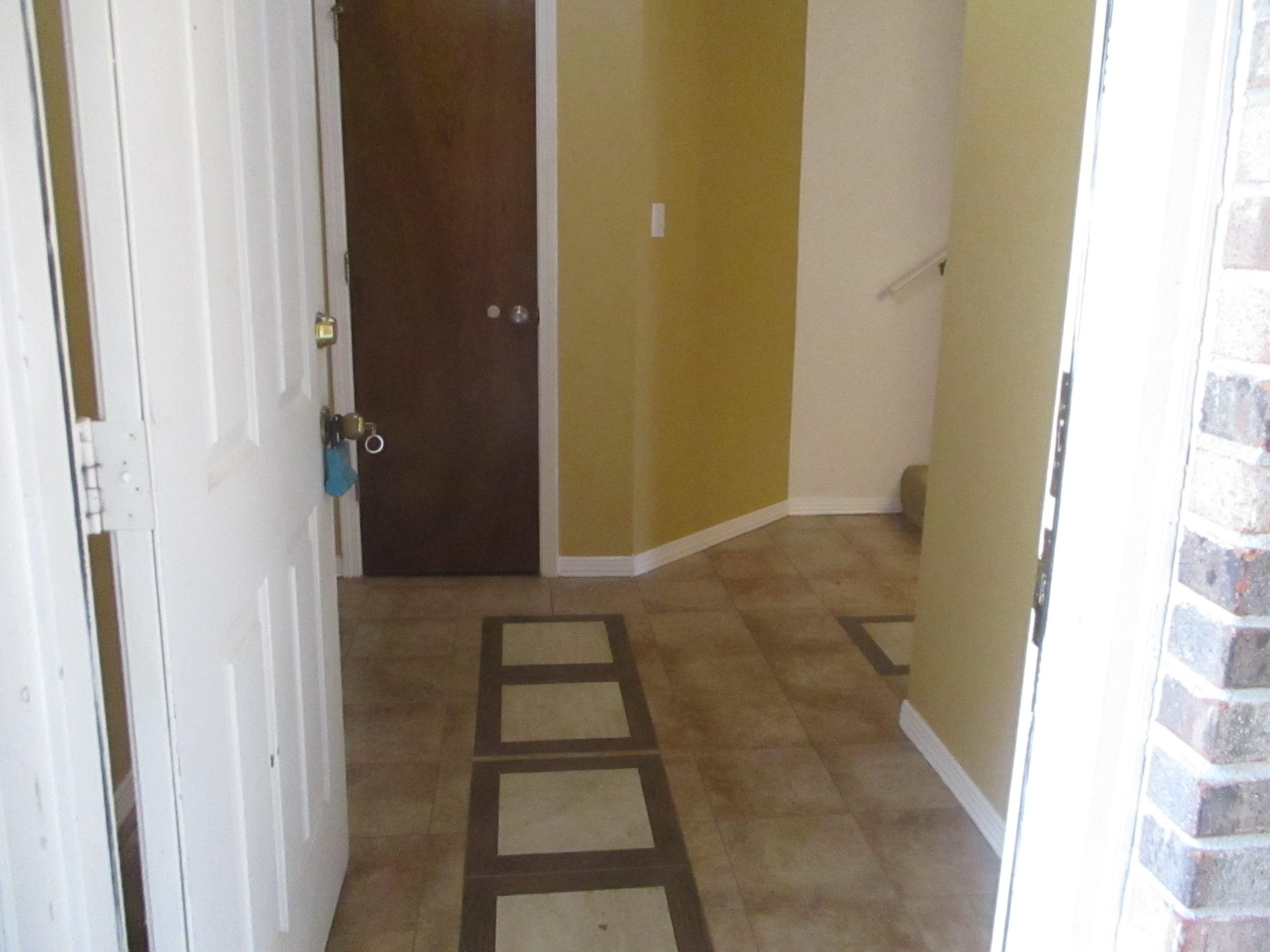 Schneider Dr T/H - Residential Lease